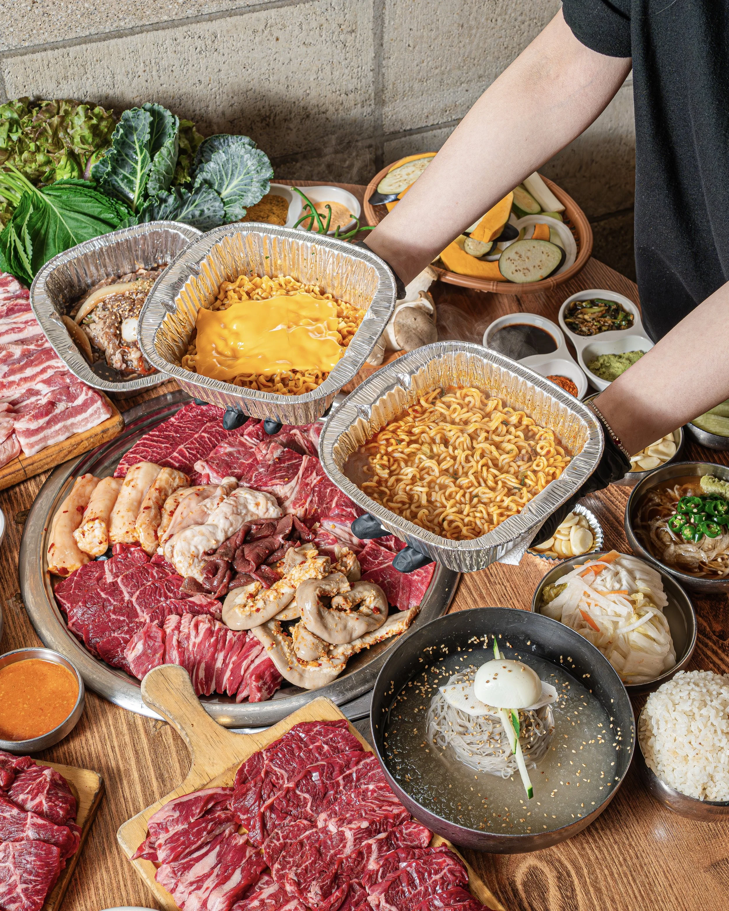 Why Myeongdong Remains a Food Hub for First-Time Seoul Visitors