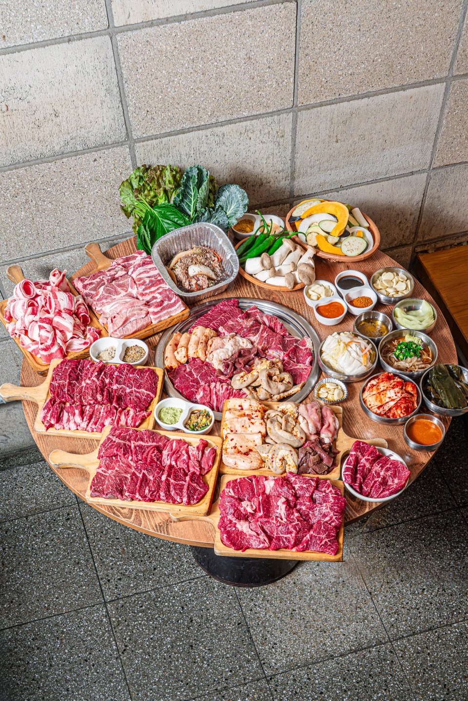 Korean BBQ in Myeongdong Mongvely All You Can Eat