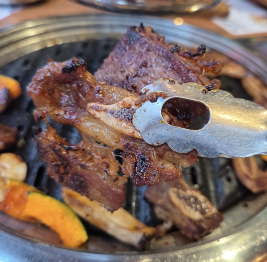 LA Galbi Myeongdong Korean BBQ Mongvely