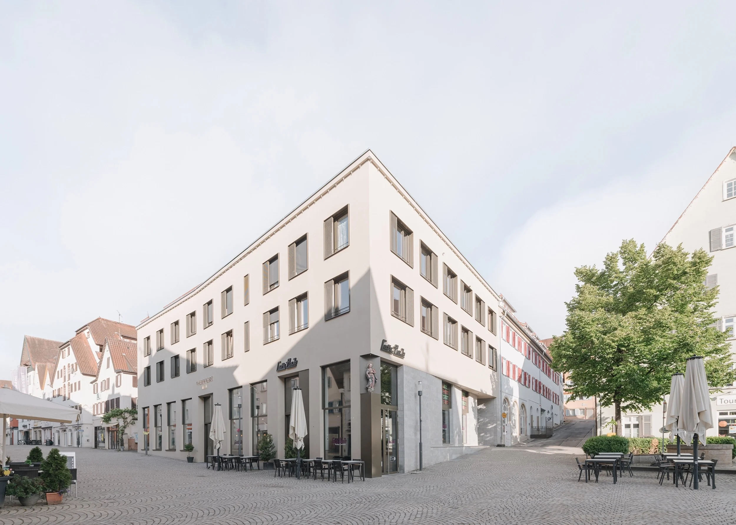 Eckfassade des Wohn- und Geschäftshauses Königstraße 18 in Rottenburg