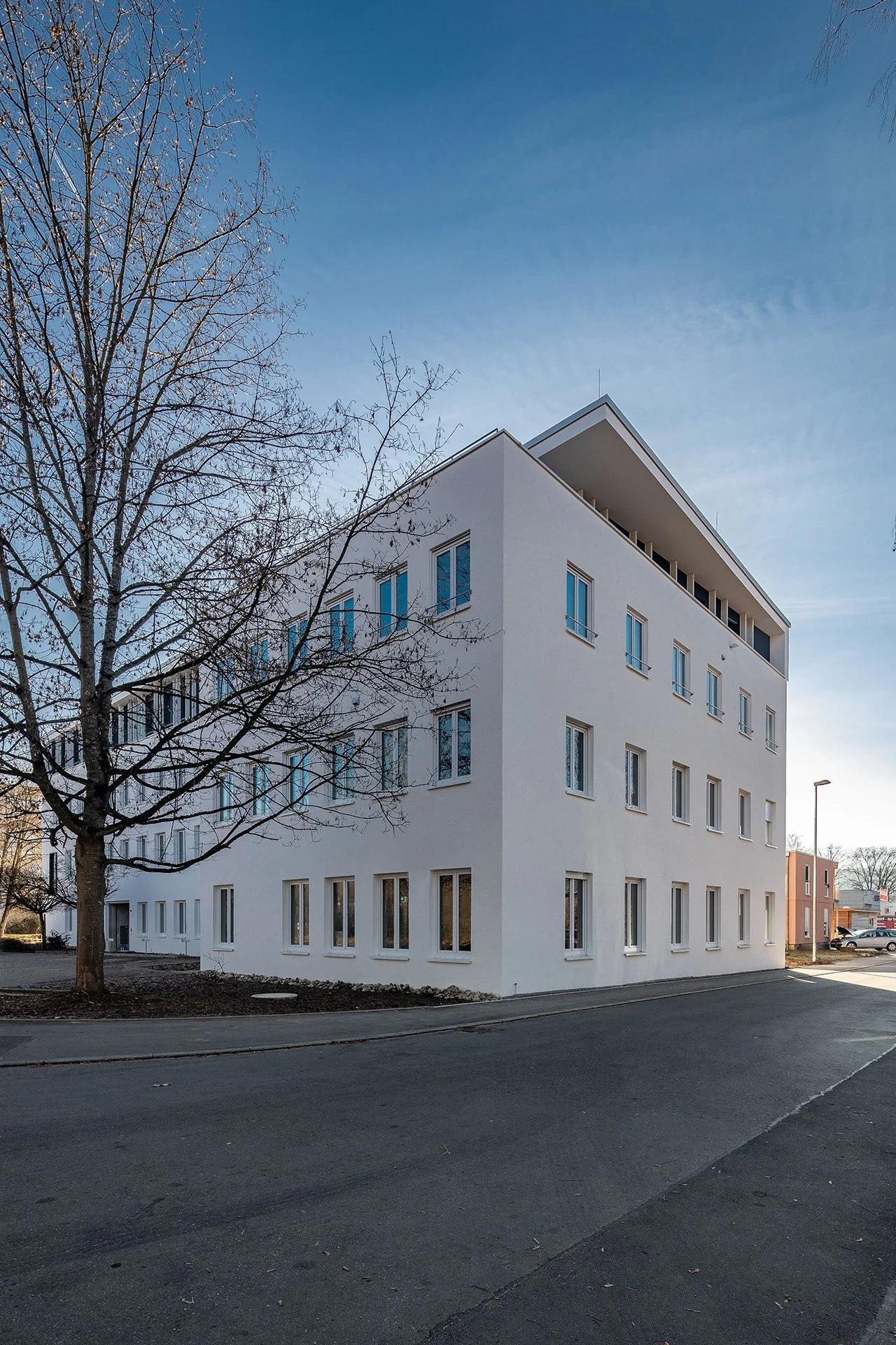 121_Architekten_B92_Sanierung_Aufstockung_Berufsschulgebaeude_1.jpg