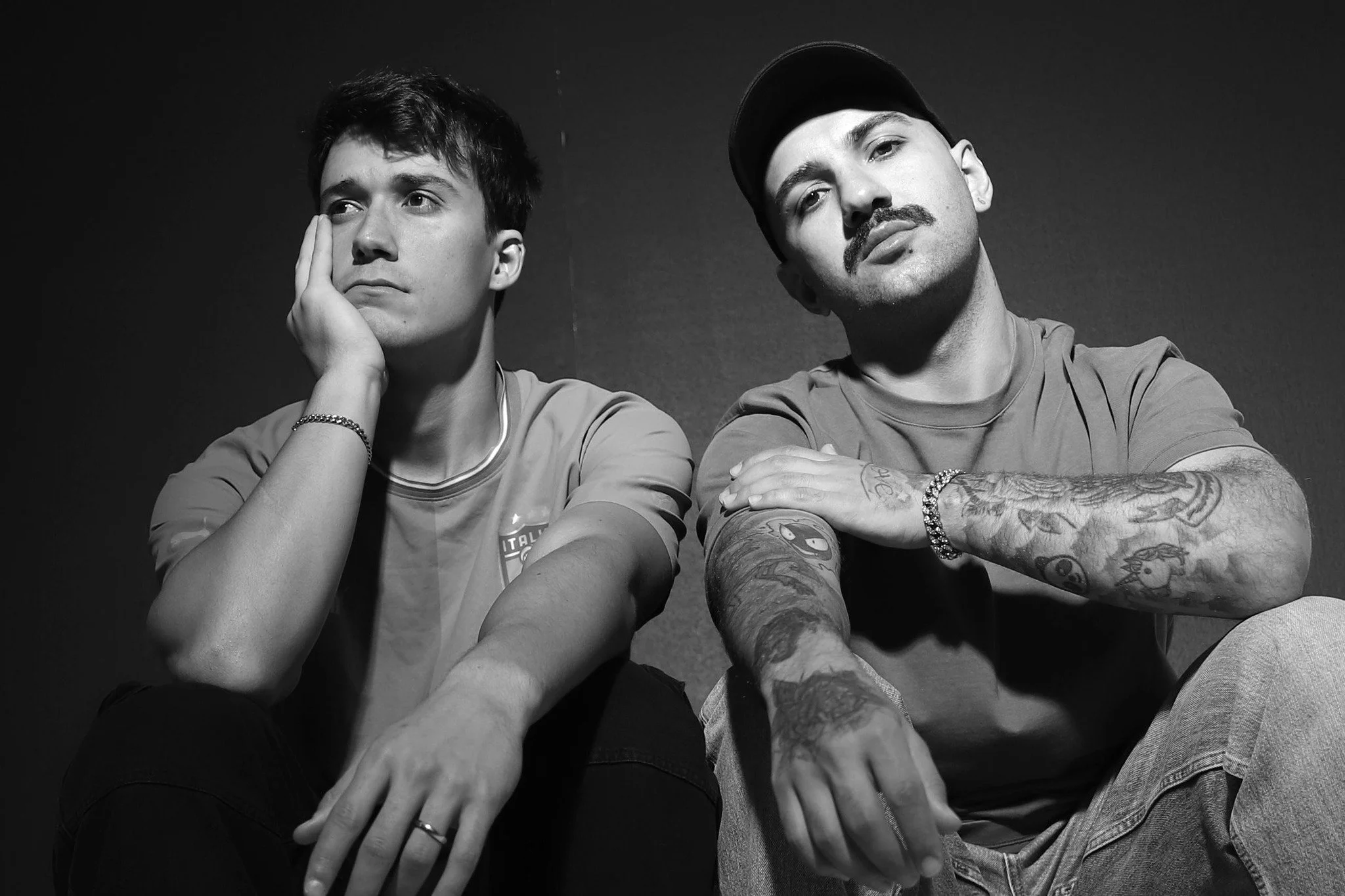 Version 34 ignite the floor with “HEY Yo DJ” – a modern rave bomb