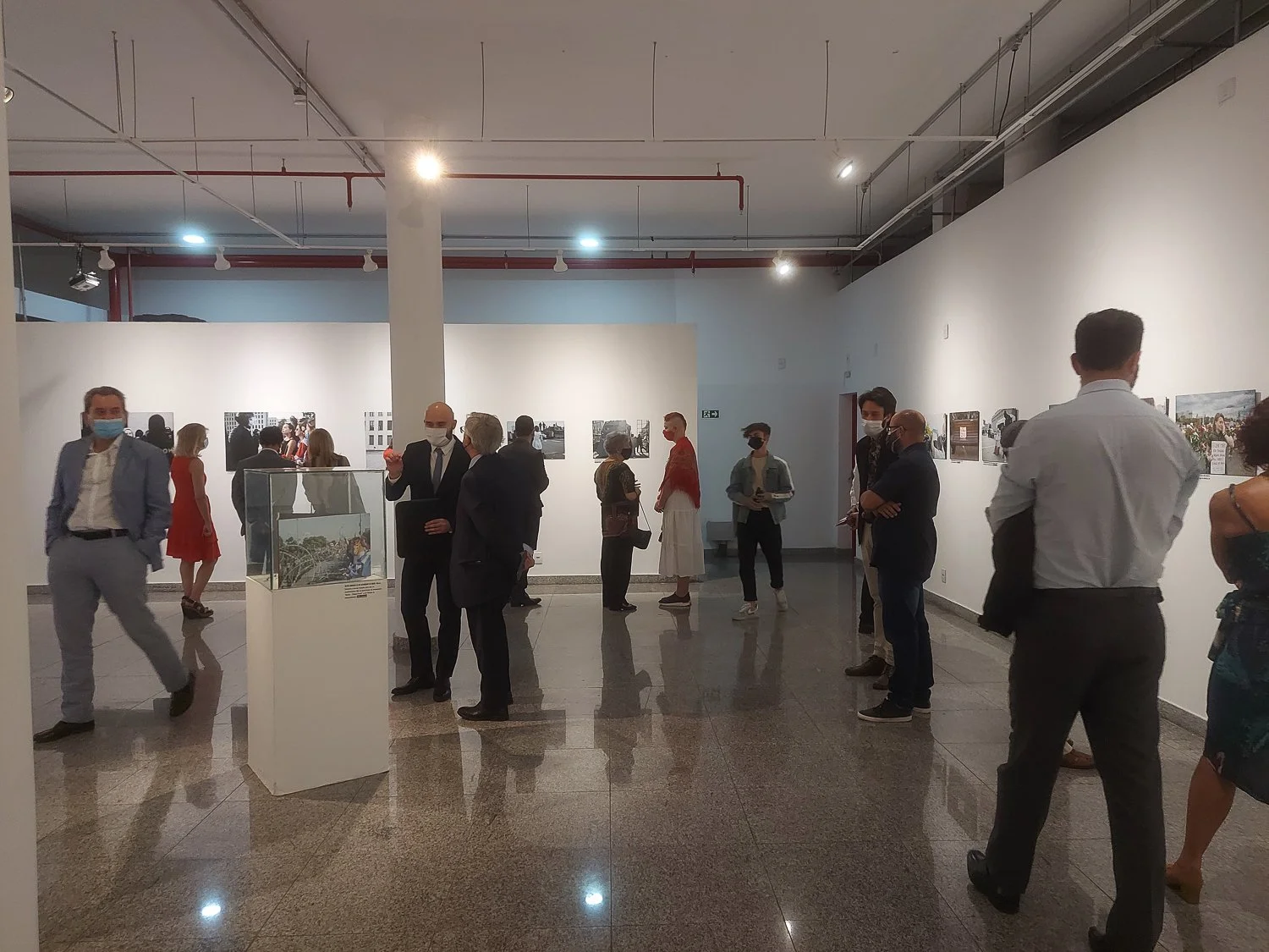 210921inaugura-mostra-belarus-fotoflo00029-11.jpg