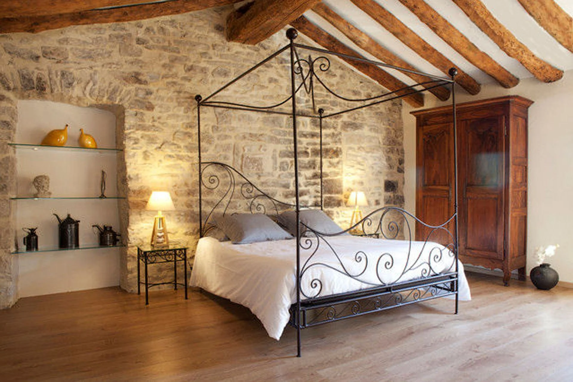 Romantic Bedroom with Wooden Beams – Domaine de Monteils