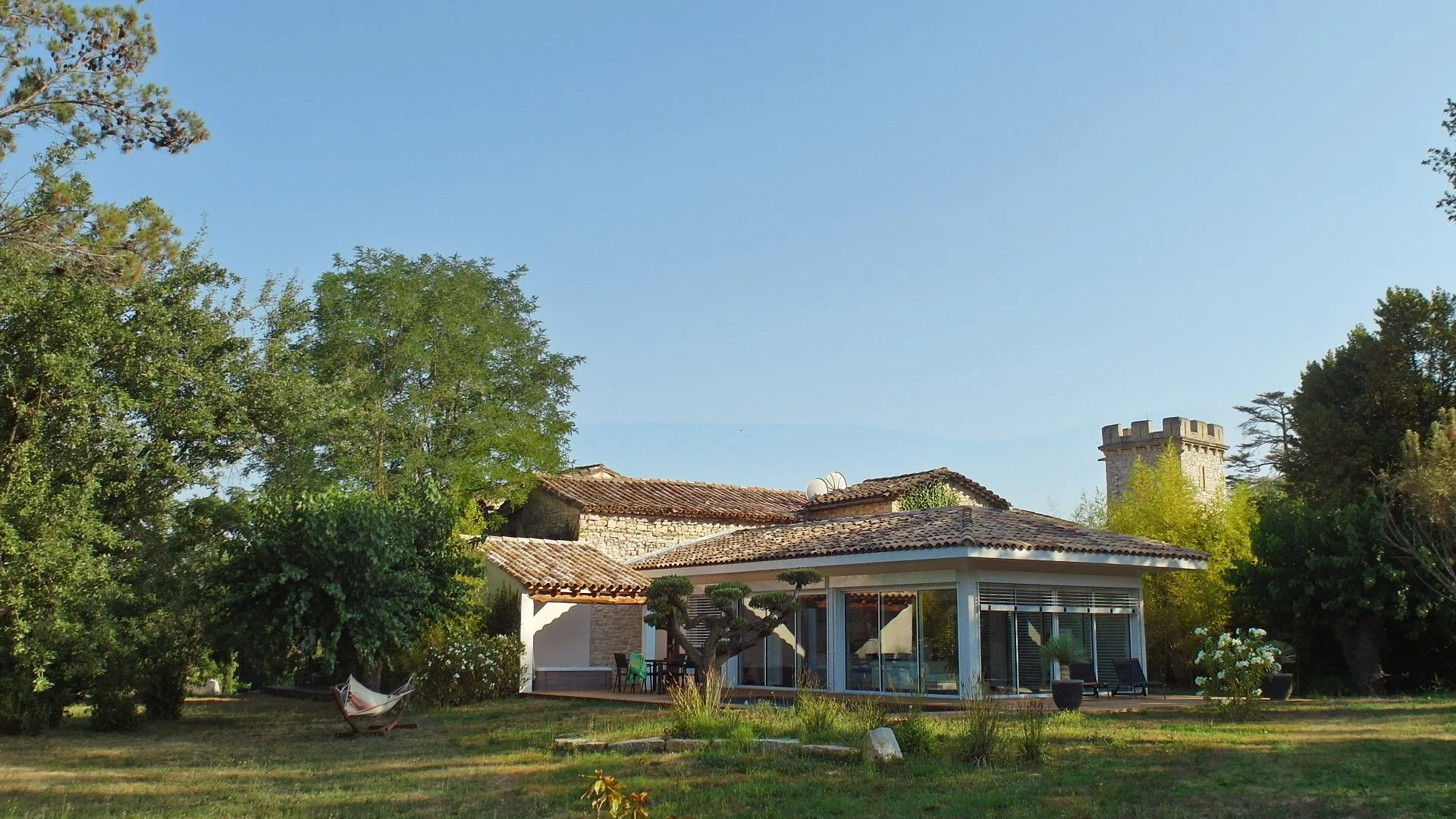 Luxury design villa with garden and pool in Uzès, South of France