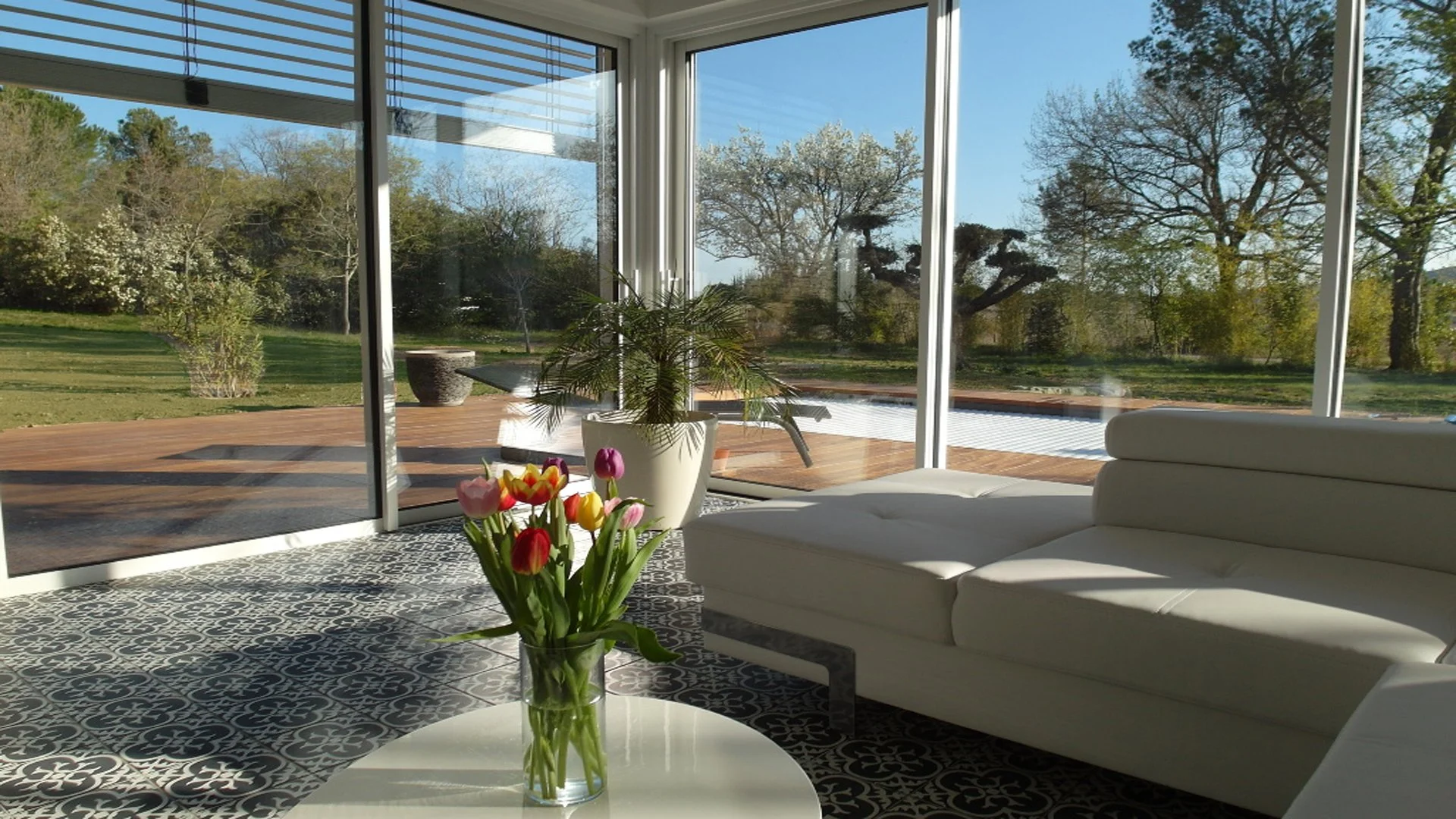 Luxury rental villa with heated pool and private terrace near Uzès