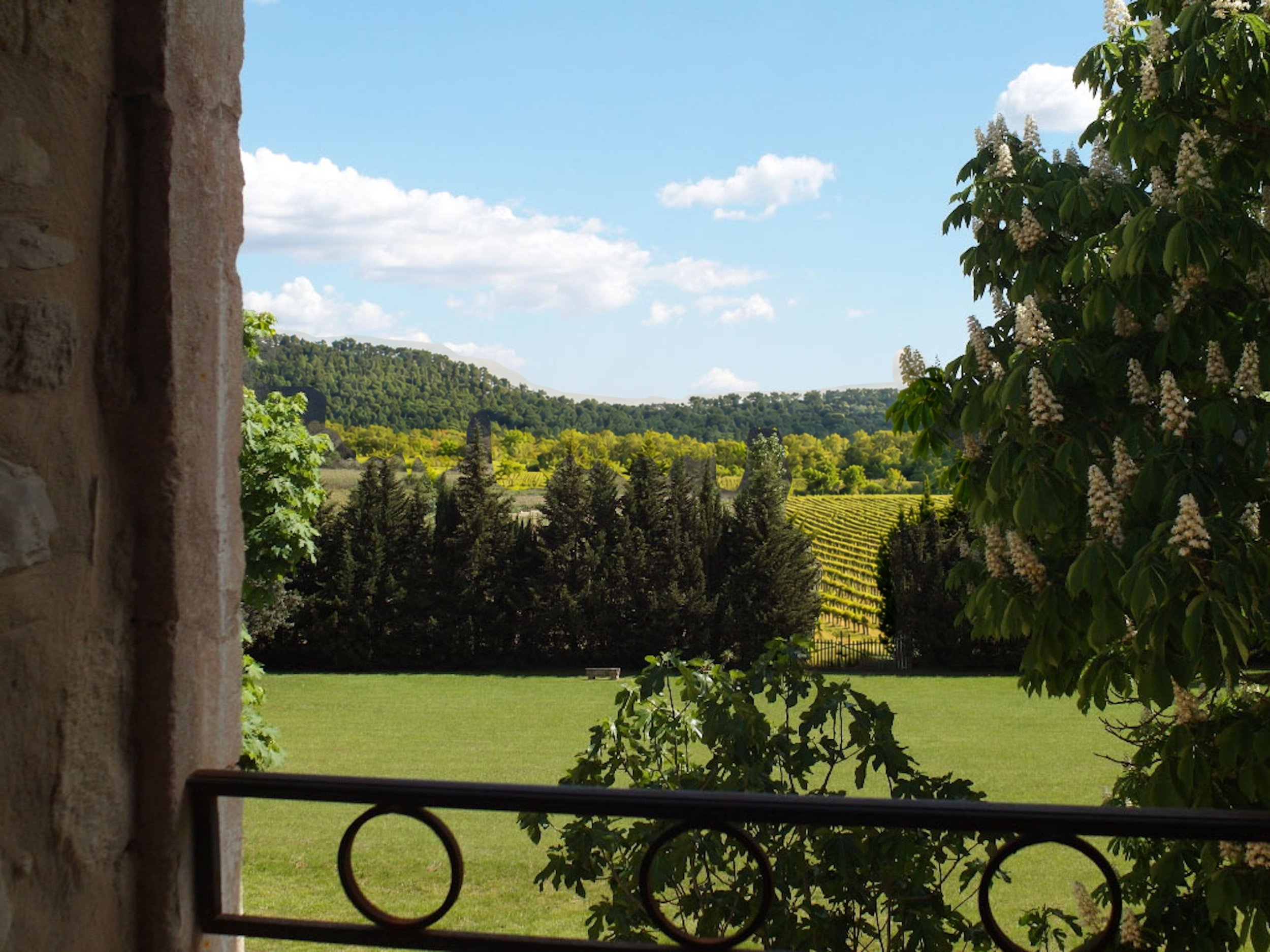 Exclusive accommodation for two near Pont du Gard