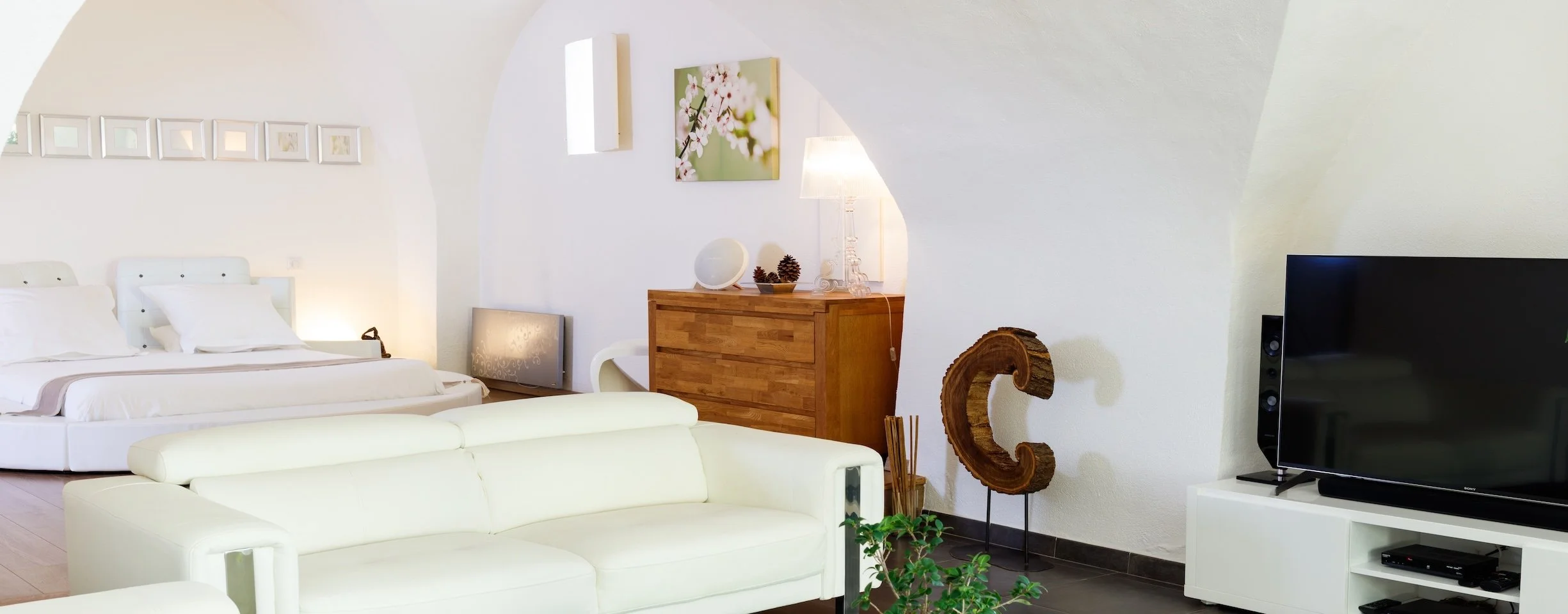 Stylish holiday apartment with luxury living room – South of France rental