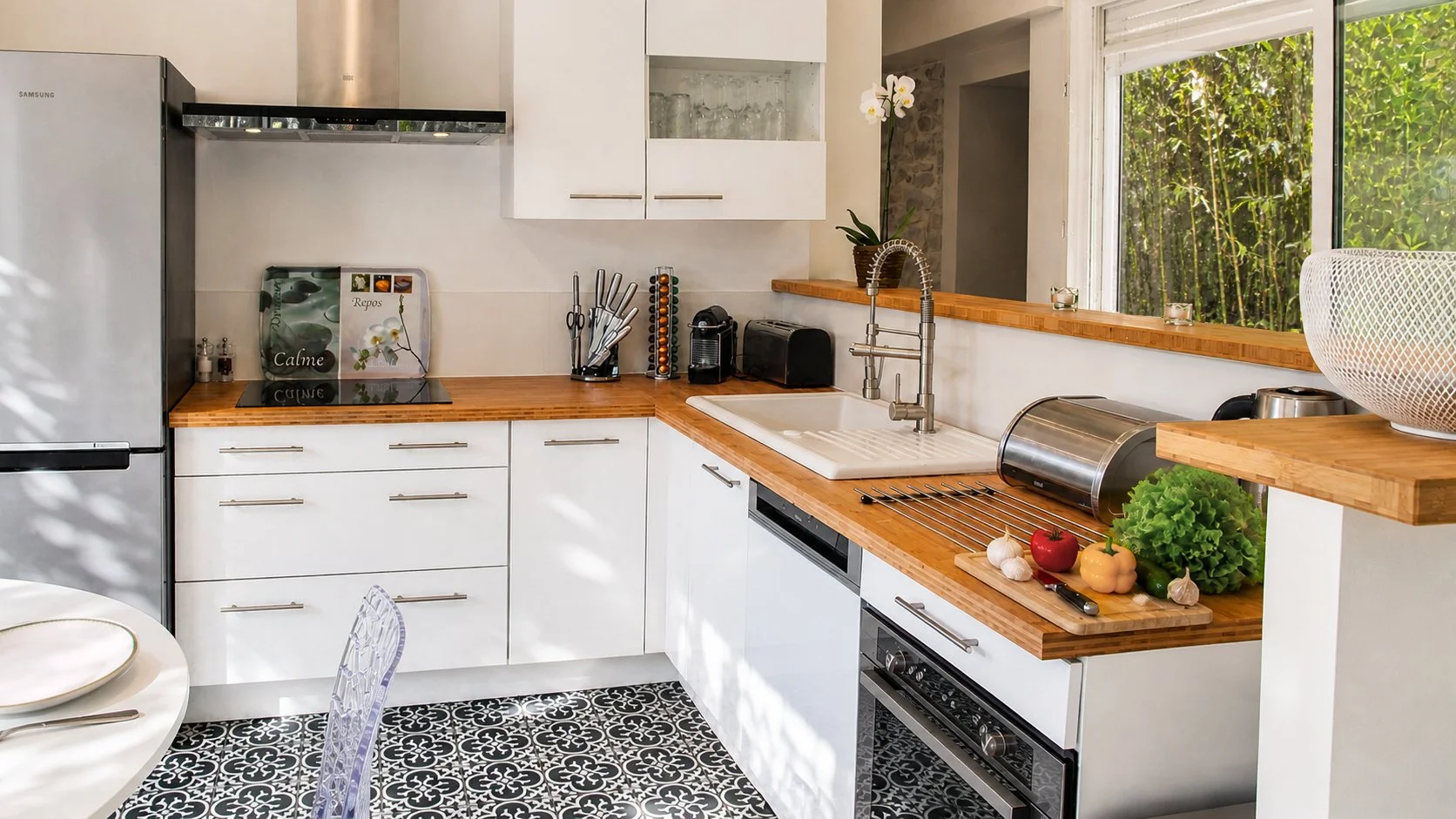 Contemporary Open Kitchen in Luxury Villa | Domaine de Monteils
