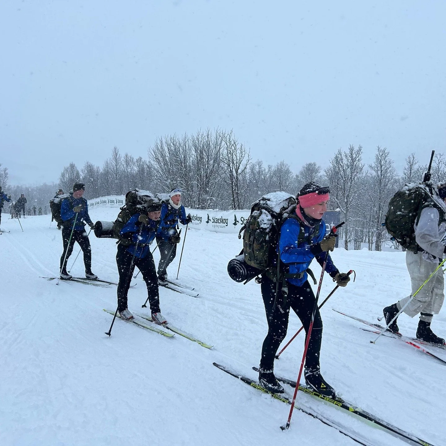I dag ble det arrangert Ungdommens Reistadløp, i tillegg til Militær klasse og QR-løp. Rundt 300 ungdommer og 200 militær deltok i det 30 km lange løpet fra Storlømyra til Rustadhøgda. 
Deltakerne fikk