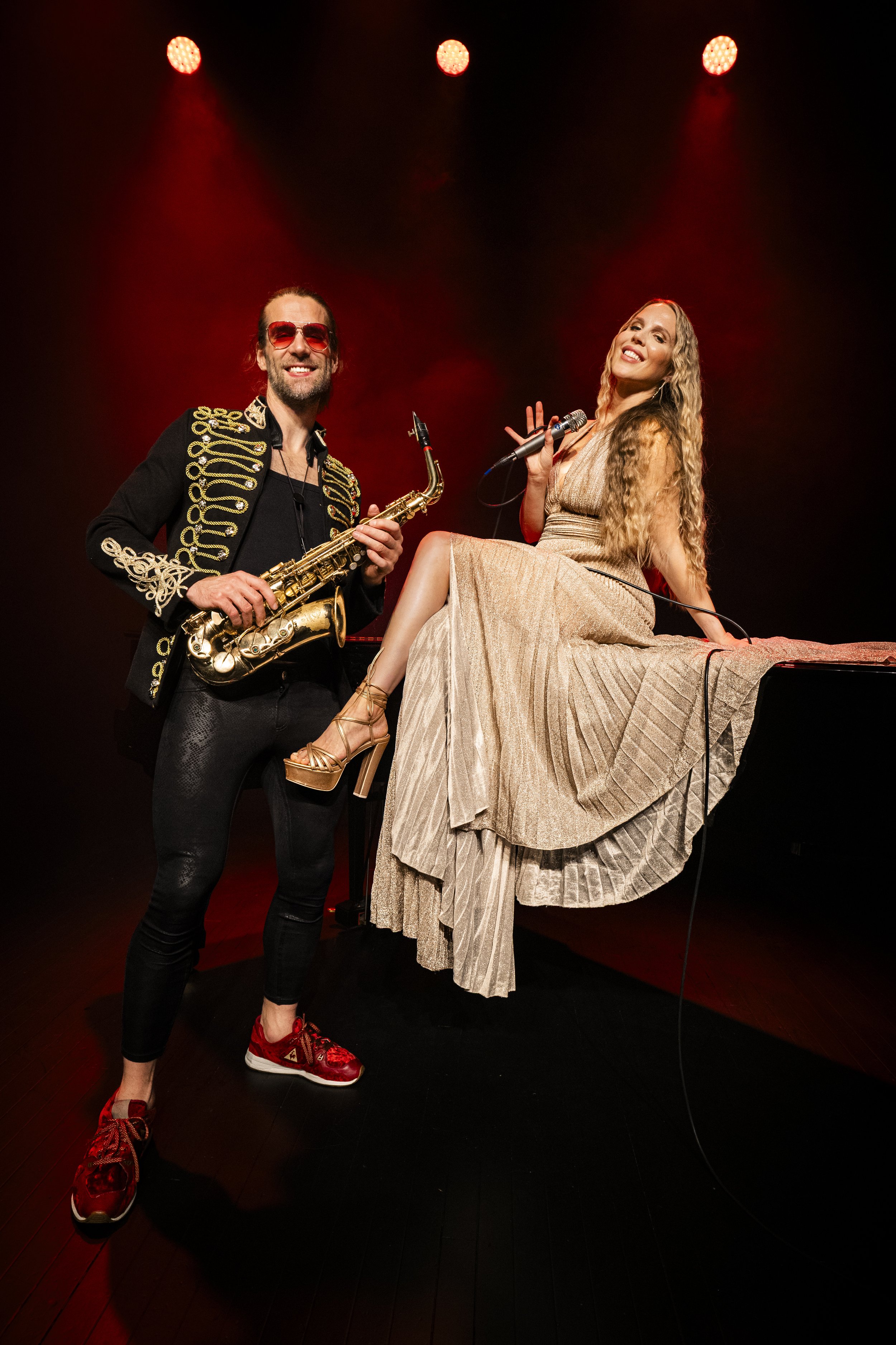 stjerner forgyller din fest og ditt bryllup med stjerneglasn og fantastisk musikk live