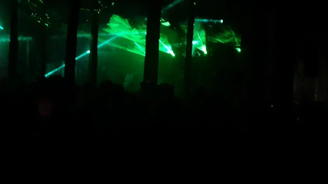 Last week I had the privilege of lighting the rave in the woods with @danskithemanski  for the Anachronica stage at @epfestival 

Thanks to @justlitegroup for bringing us in, alongside audio by @@smilosmith and @jameskirkpatrick_freelance .

It was i