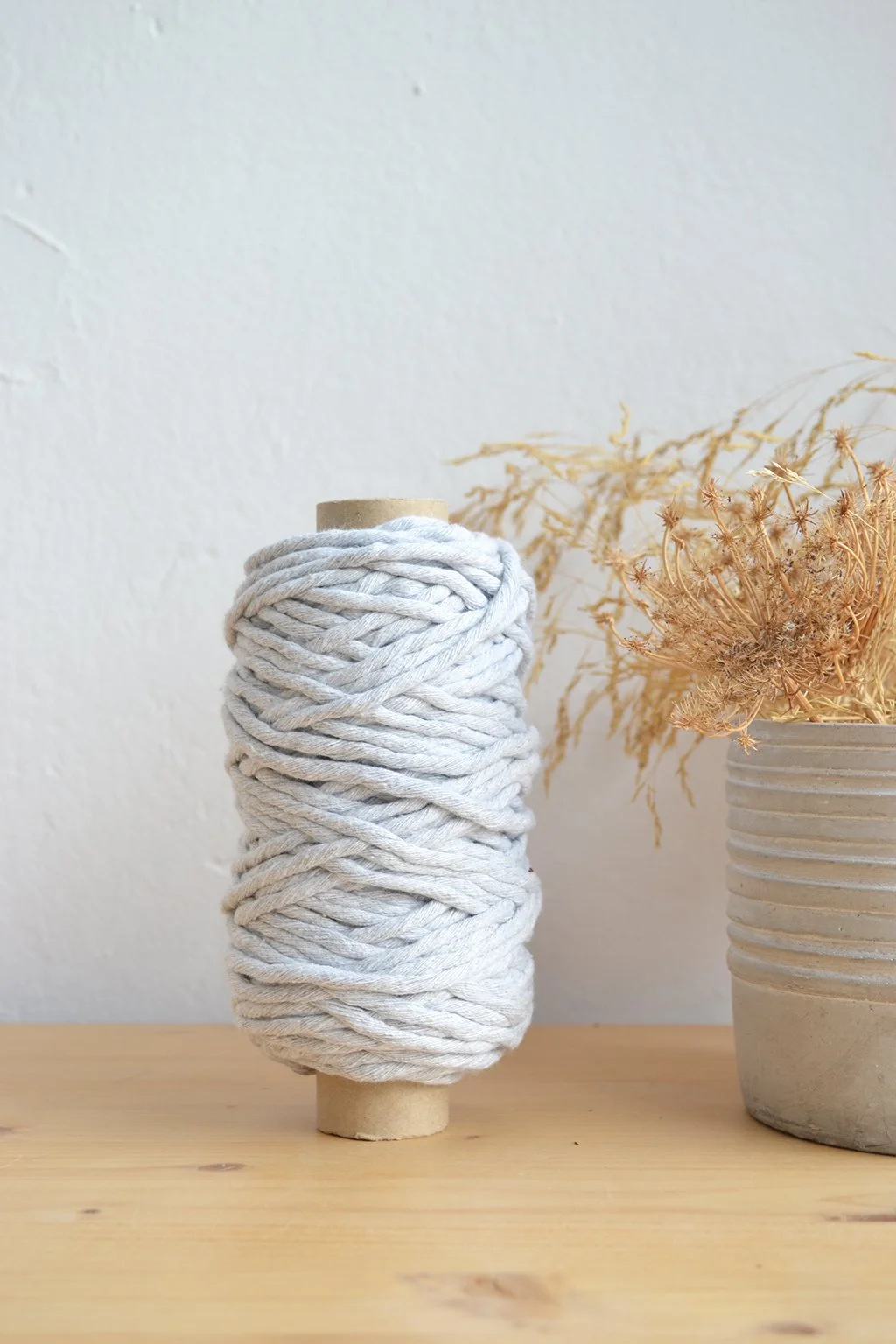 3mm μονοκλωνο βαμβακερό νήμα light grey ανοιχτό γκρι μακραμέ.jpg