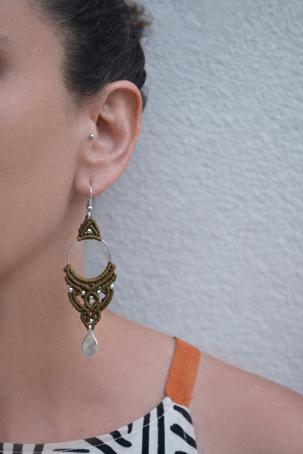 macrame boho hoop earrings handmade jewelry ethnic έθνικ μακραμέ μπόχο σκουλαρίκια κρίκοι olive green λαδί πράσινο.jpg