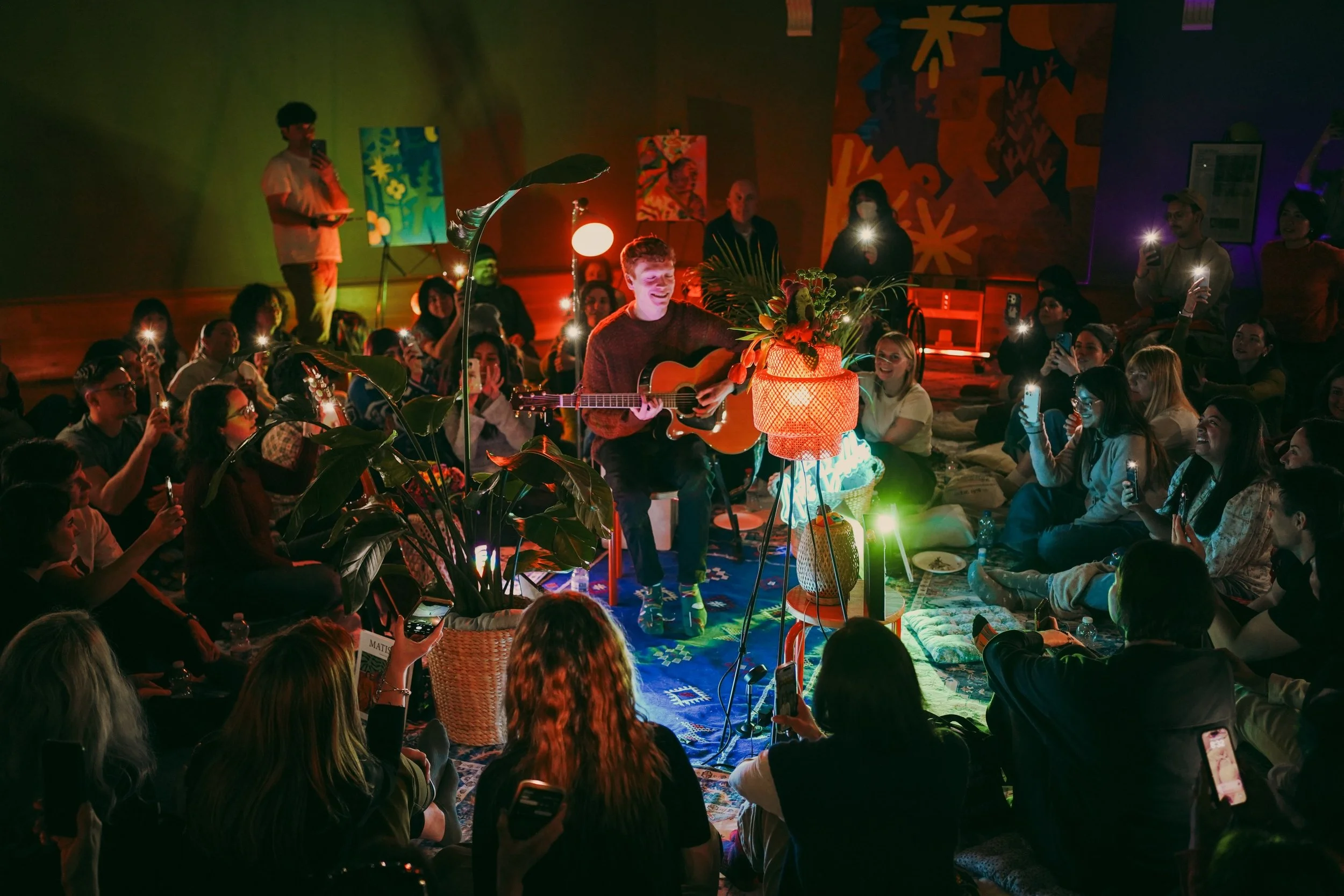 It takes a village, and damn how much we love this village. Two years of breathing together in this planet. We&rsquo;re just getting started, artsy strangers 🫧🫶🏼

Big love to this unreal group of humans 💙

📸 beautifully captured by @_phwild