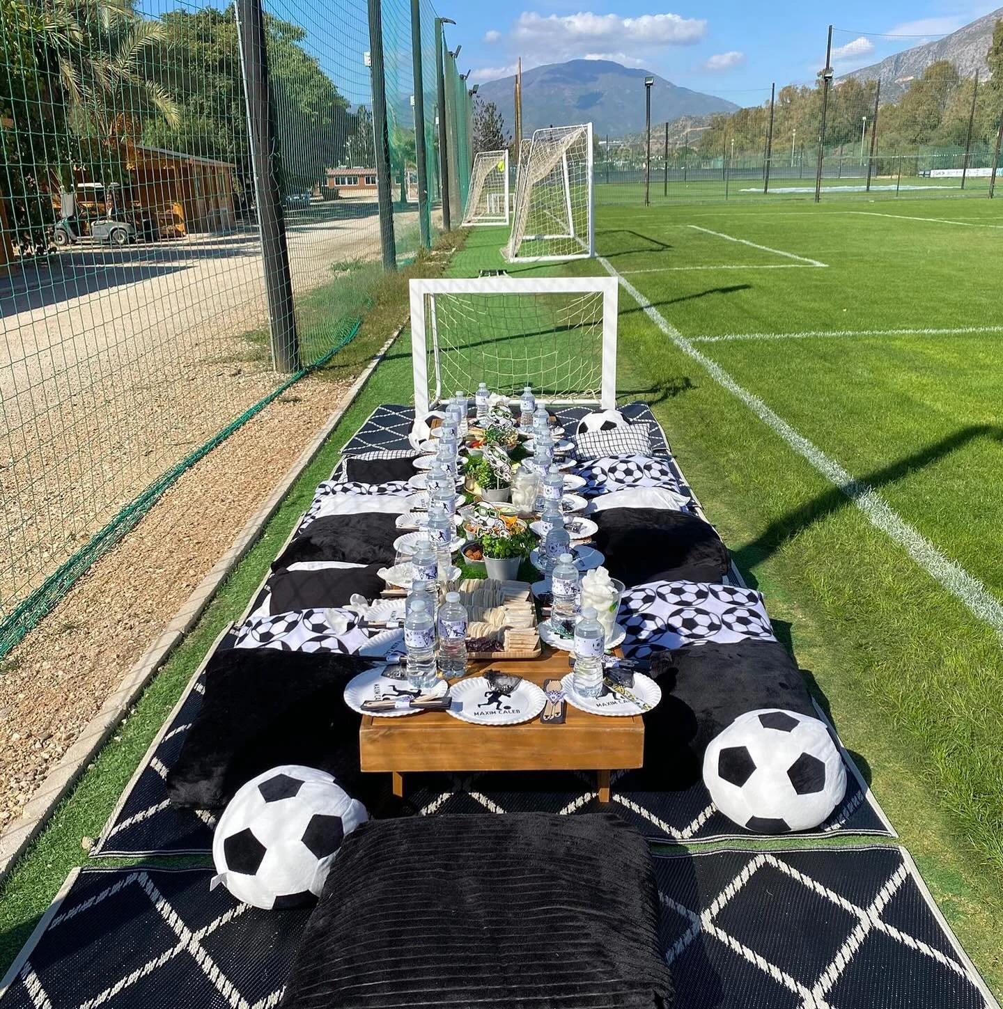 ⚽Football Picnic⚽️

Maxim Caleb turned 8 in true Marbella FC style!

A football picnic party full of goals, games, and good vibes! 💙🥅

From personalised water bottles to a football  game , it was a match to remember.

Happy Birthday,  little supers