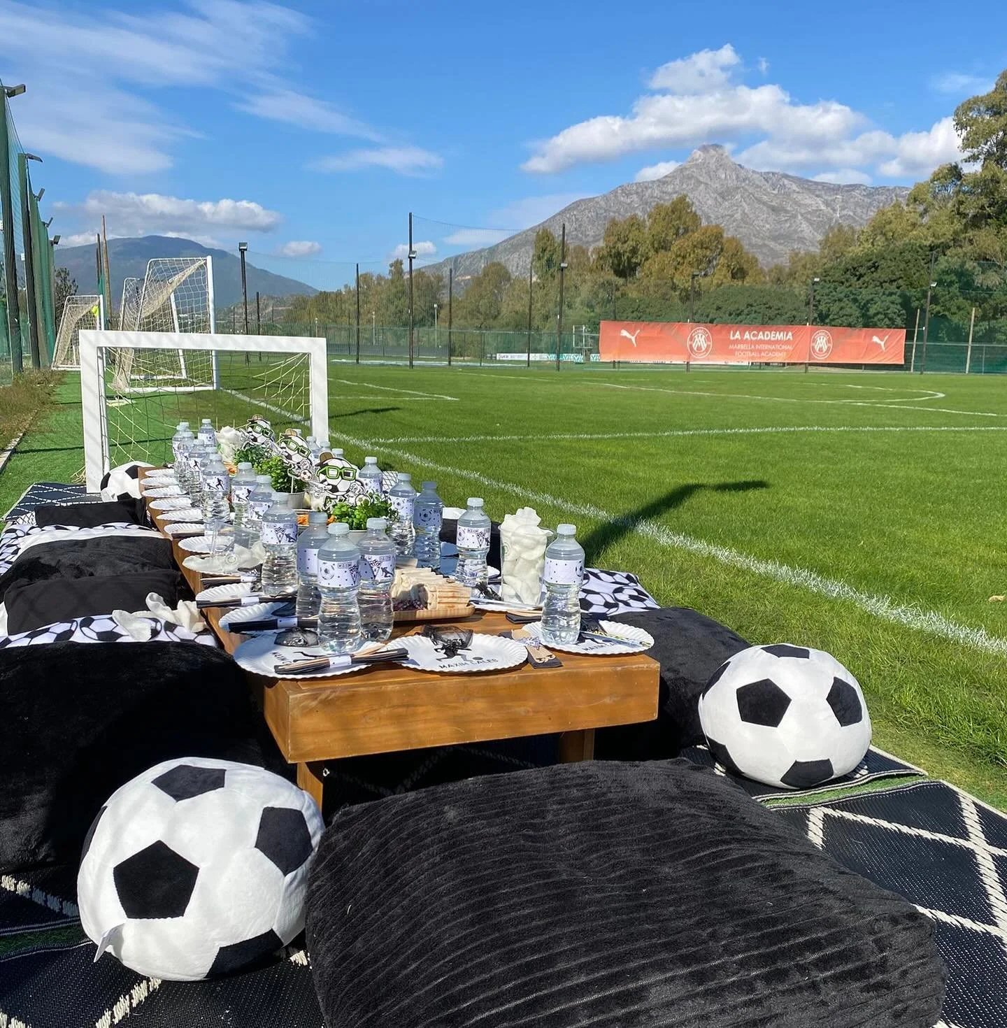 ⚽Football Picnic⚽️

Maxim Caleb turned 8 in true Marbella FC style!

A football picnic party full of goals, games, and good vibes! 💙🥅

From personalised water bottles to a football  game , it was a match to remember.

Happy Birthday,  little supers