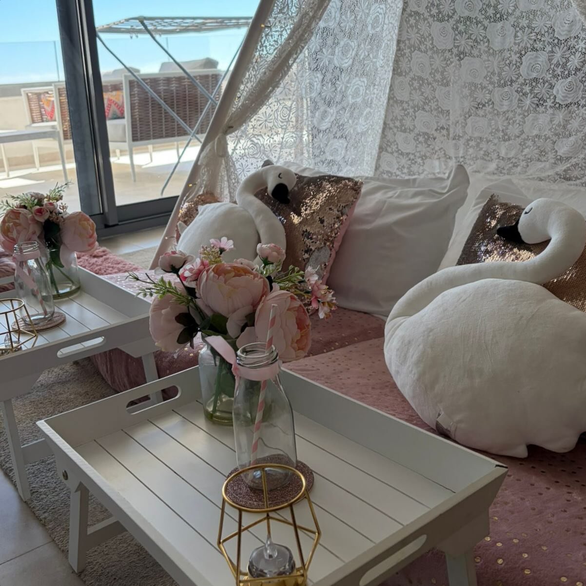 ✨Besties Sleepover party✨

Darcie celebrated her double-digits birthday with a VIP besties sleepover. She invited her best friend for a night of pampering and spa fun, complete with personalised spa bags filled with gorgeous goodies.

#marbella 
#sle