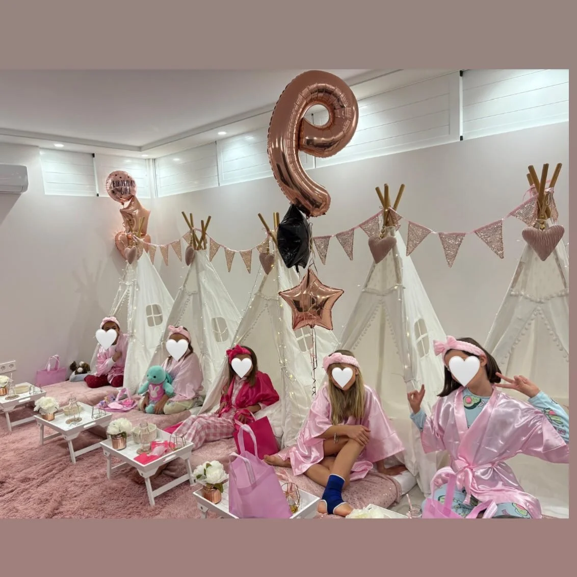✨Rose gold sleepover✨ 

A &ldquo;Best friend sleepover in tipis? Yes, please! 🌙✨ Nothing beats a cozy sleepover with your bestie. 
Lots of laughter echoing in the night  and the best memories made ✨💫

We would love to help you create magical memori