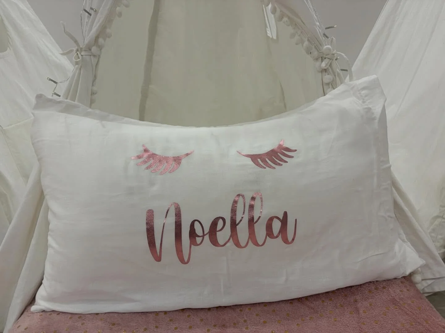 ✨Rose gold sleepover✨ 

A &ldquo;Best friend sleepover in tipis? Yes, please! 🌙✨ Nothing beats a cozy sleepover with your bestie. 
Lots of laughter echoing in the night  and the best memories made ✨💫

We would love to help you create magical memori