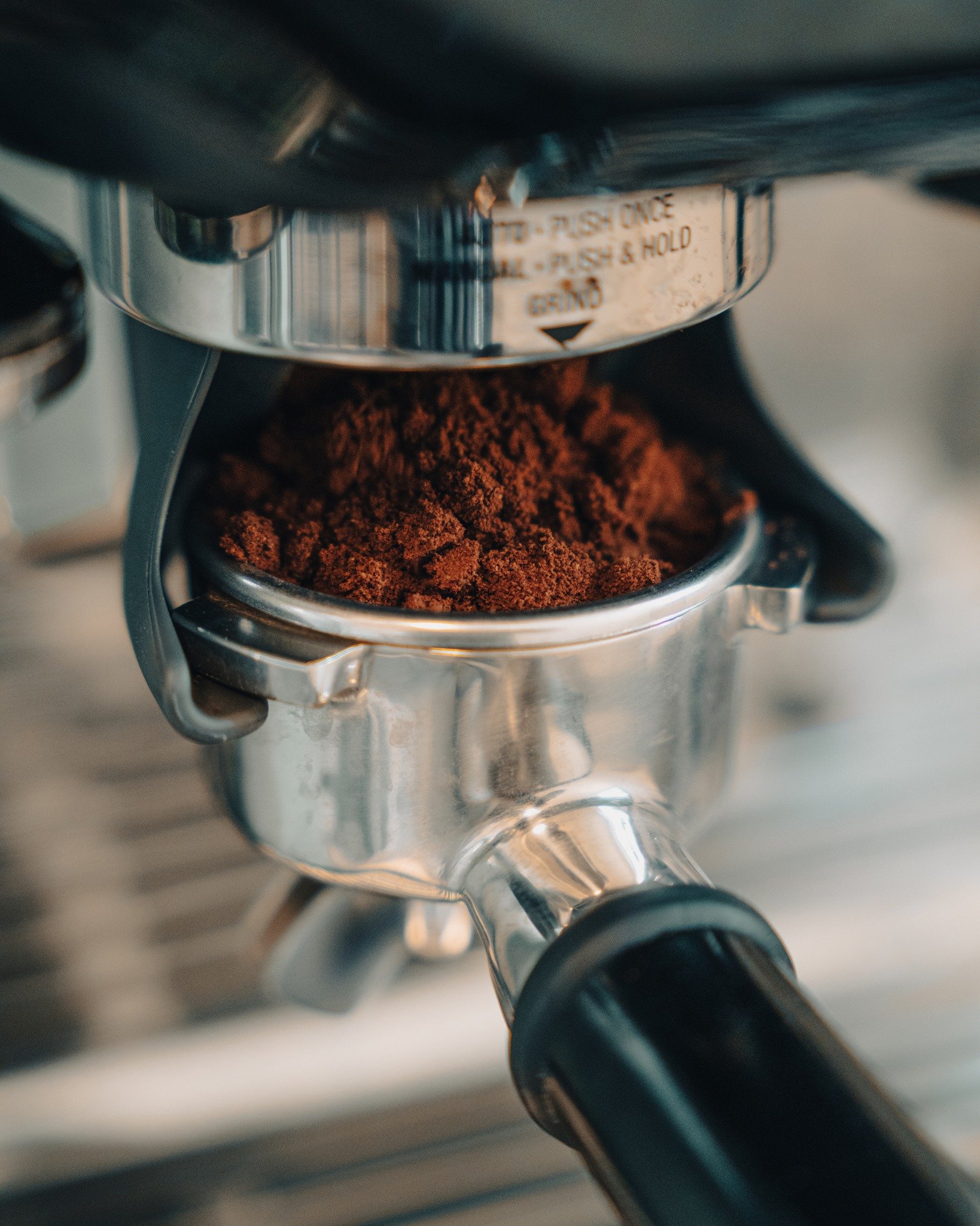 Different grind. Different magic. Your grind size can make or break your brew ☕ At Balance, we&rsquo;ll grind your beans to match your brewing method &mdash; espresso, plunger, pour-over &amp; more. Your coffee deserves the best.

#CoffeeGrind #BrewB