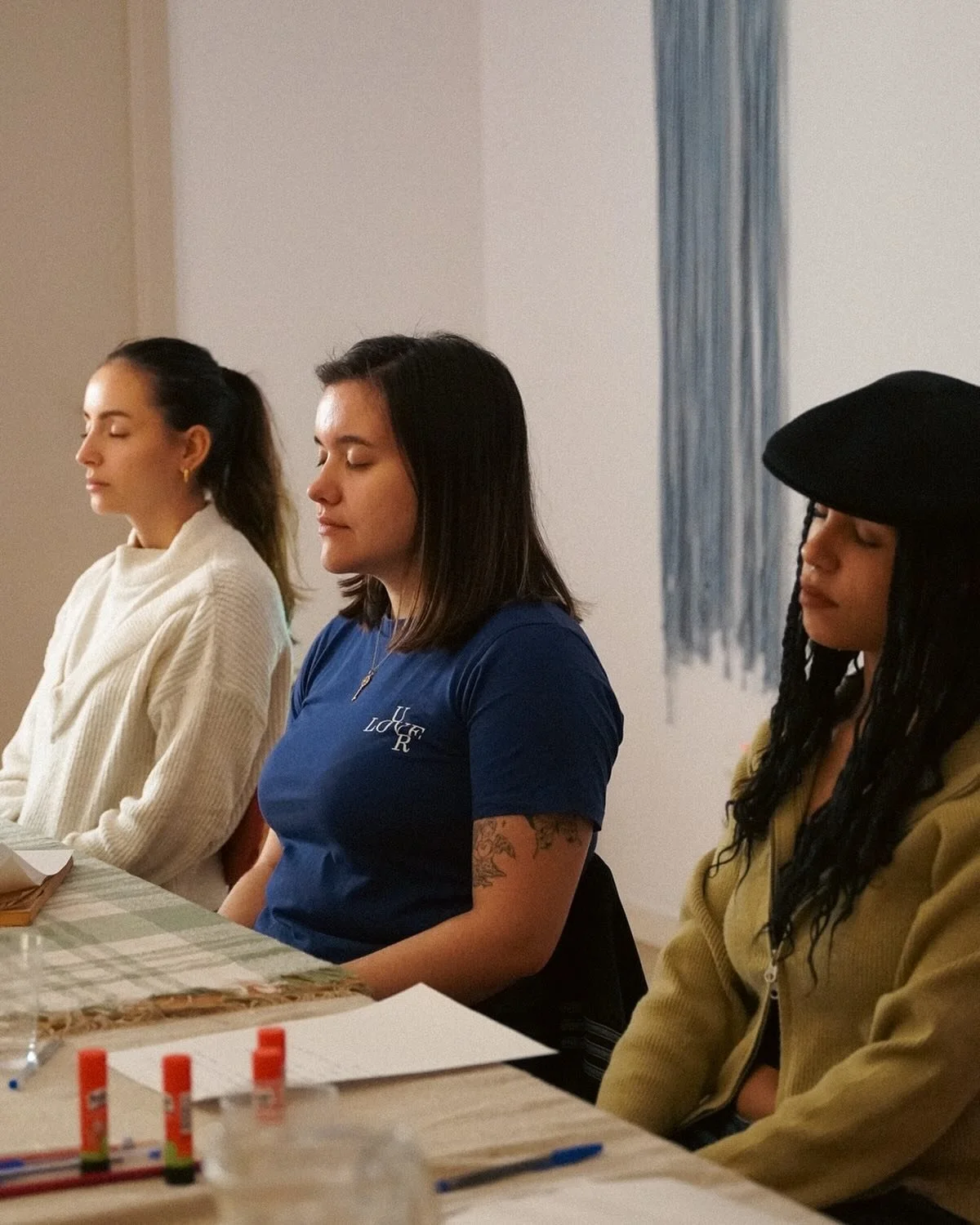 ✨ Qu&eacute; bonito fue compartir el Vision Board con @psi.psicologiabcn &mdash; un espacio &iacute;ntimo para cerrar ciclos, abrir otros y mirarnos con cari&ntilde;o.

Ya casi terminamos nuestro primer a&ntilde;o&hellip; vaya monta&ntilde;a rusa tan