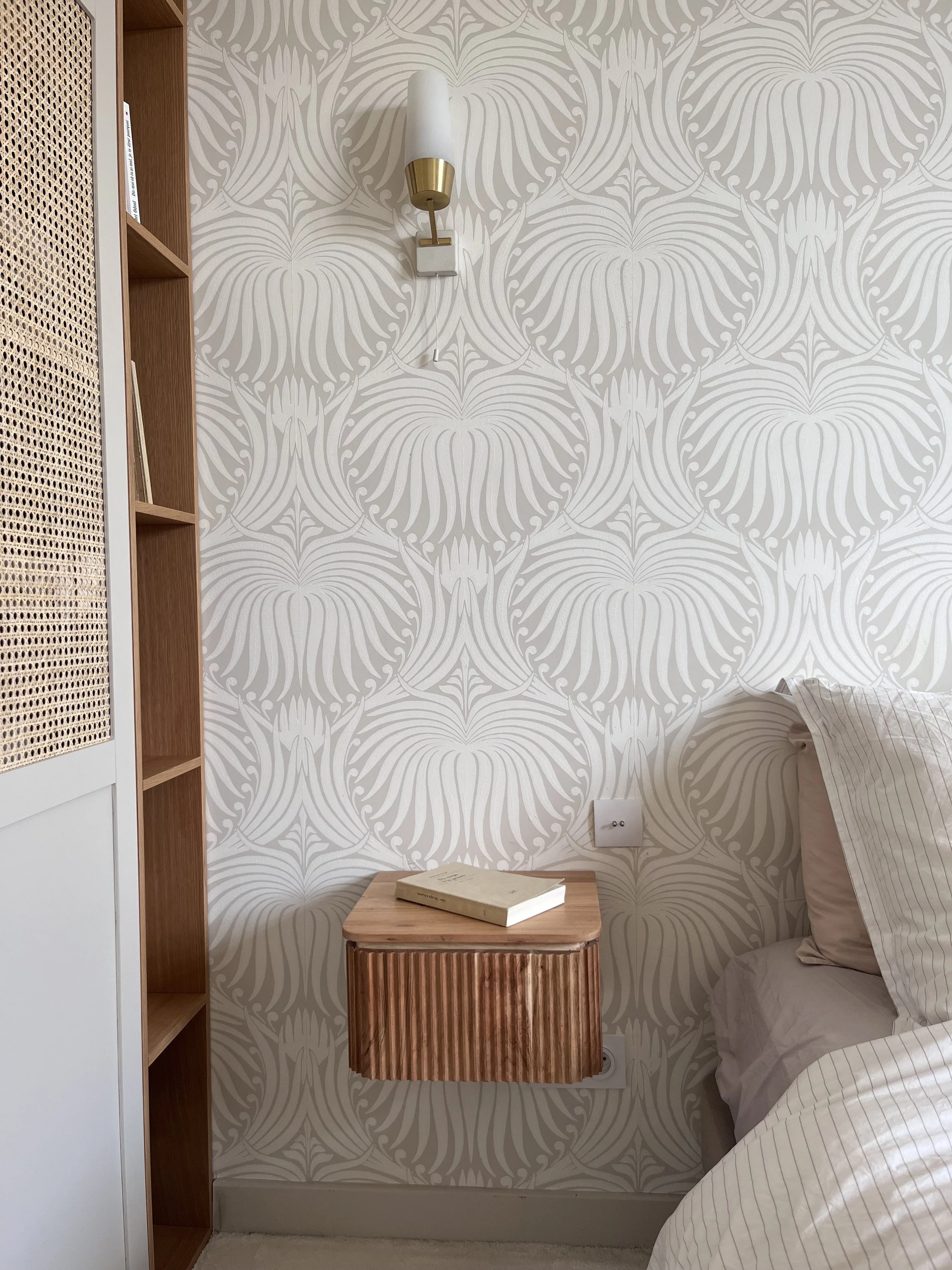 Table de nuit suspendue - projet Chaville - M.Lux Interior