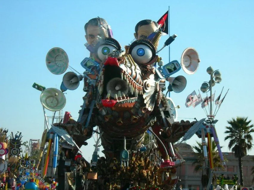 LA BESTIA - 2011