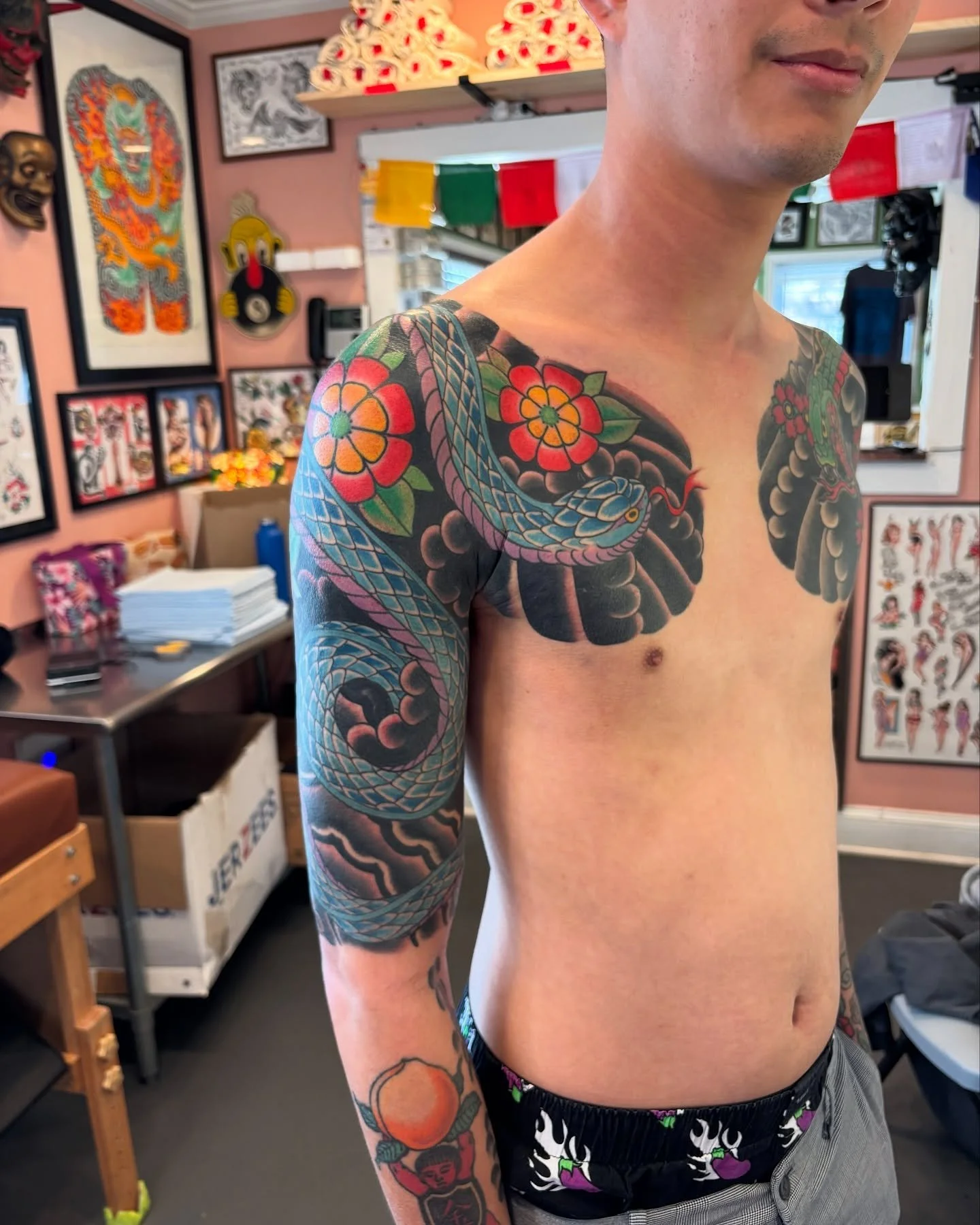 Japanese snake made by @justinjohnson_tattoos 
Stop by Wednesday thru Saturdays to consult and get on his books 🤙10am to 6pm. 
.
.
.
#beaufortsc #parrisisland #blufftonsc #hiltonheadisland #usmc #savannah #portroyalsc