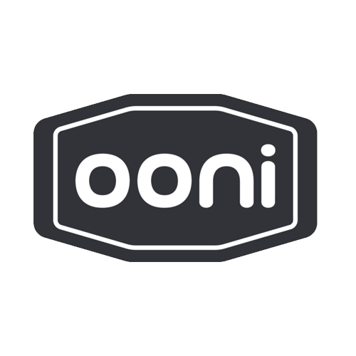 Ooni logo with white text inside a dark, hexagonal shape.