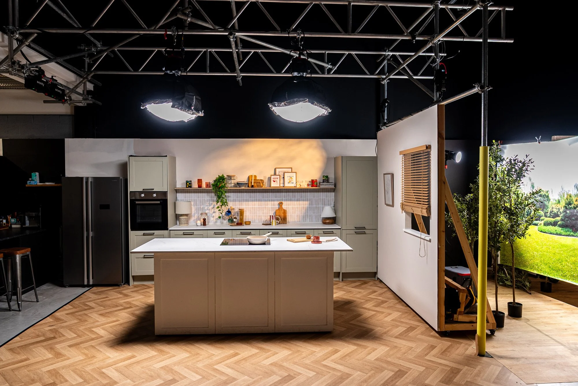 Pre-lit-kitchen-1.jpg