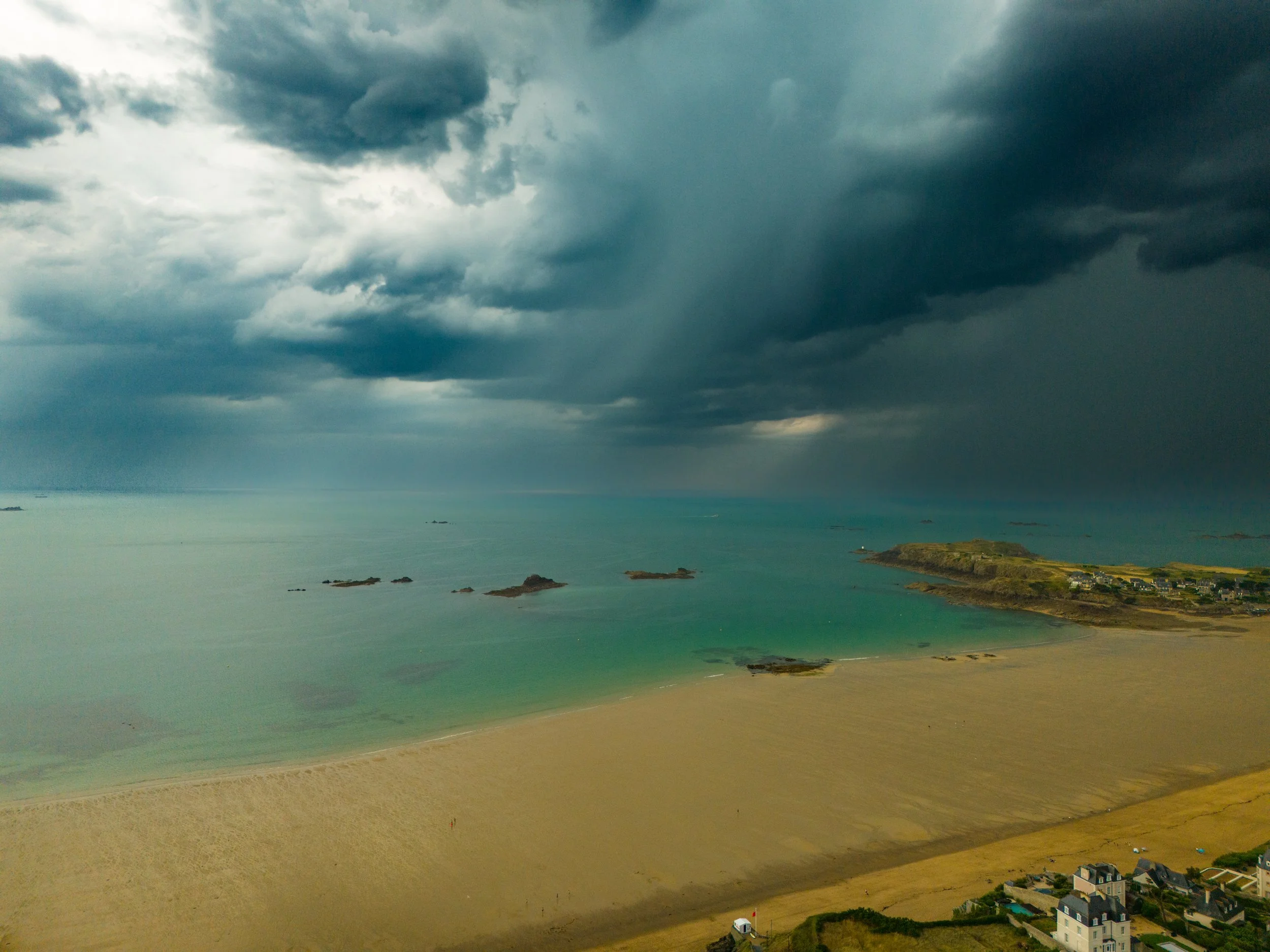 Agence drone Vendée : expertise locale et innovation visuelle