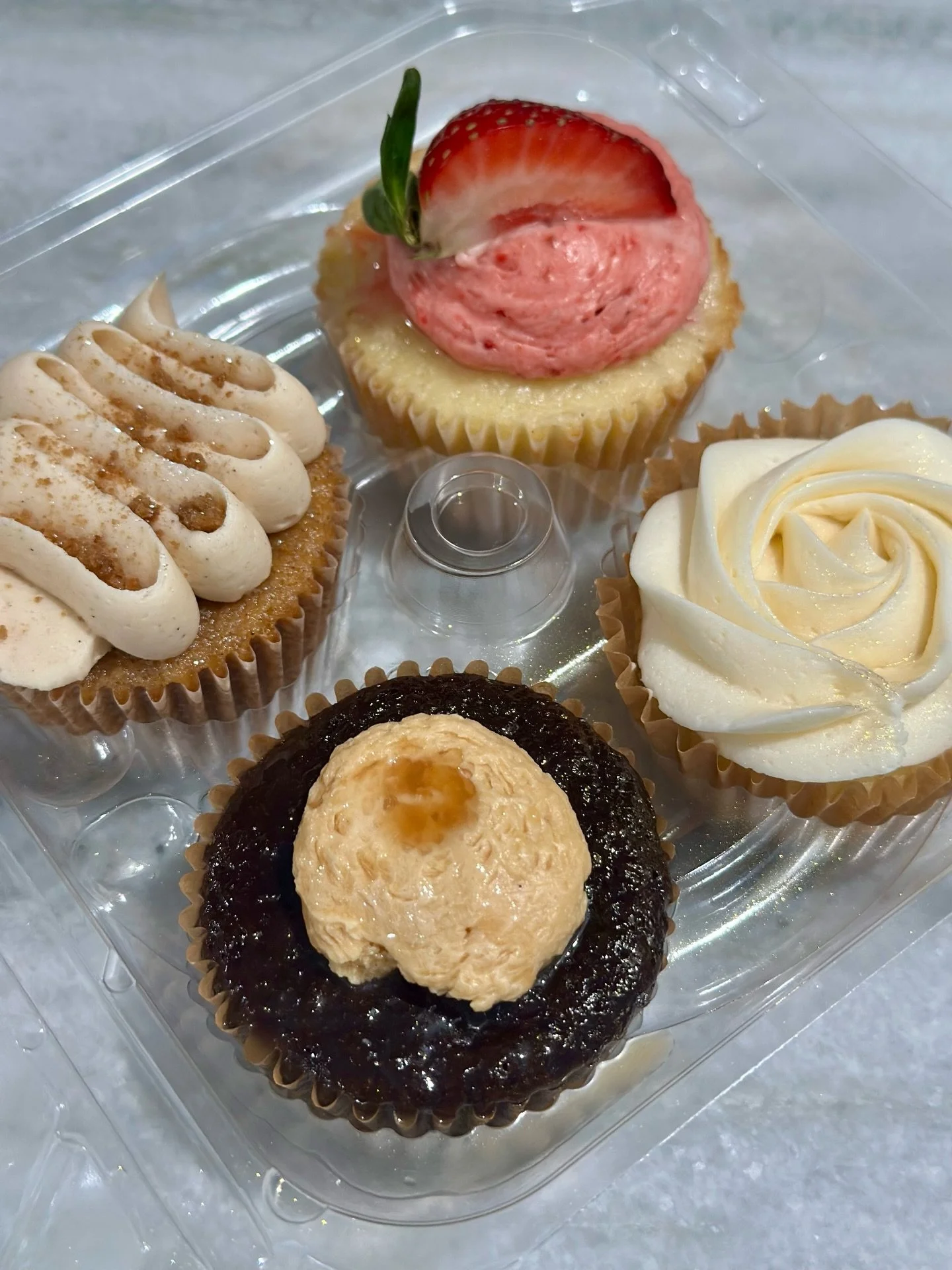 What a fun event yesterday connecting with other women owned small local businesses!  If you couldn&rsquo;t get out last night you are still in luck because I have a few cupcake packs and cookies leftover which I&rsquo;m offering today for pickup or 