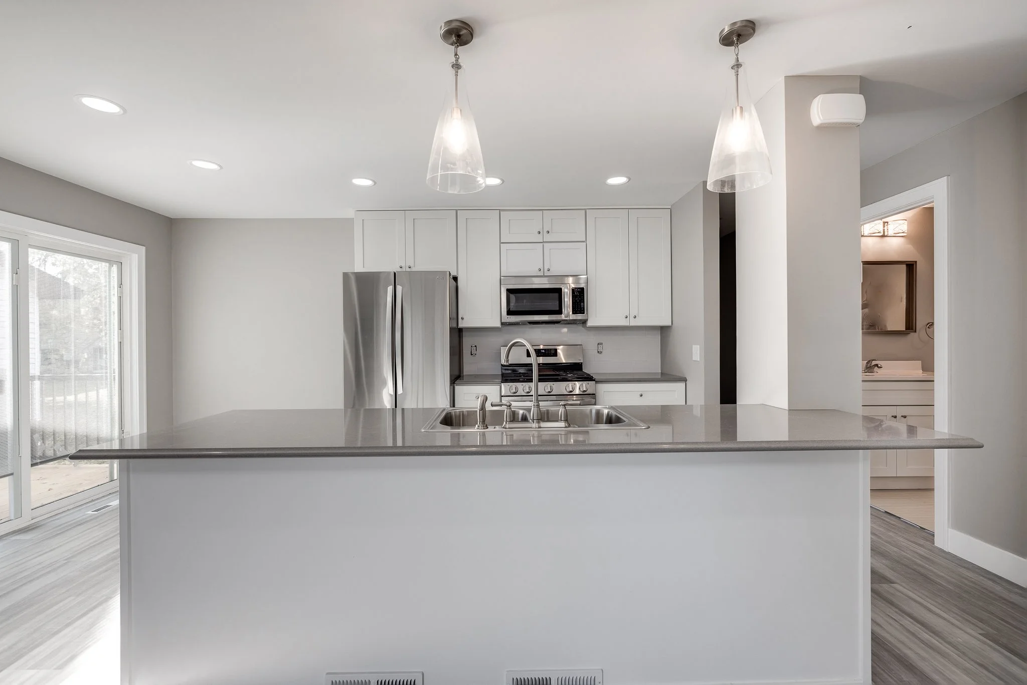 Norwood-8421-8417 Xerxes Avenue N