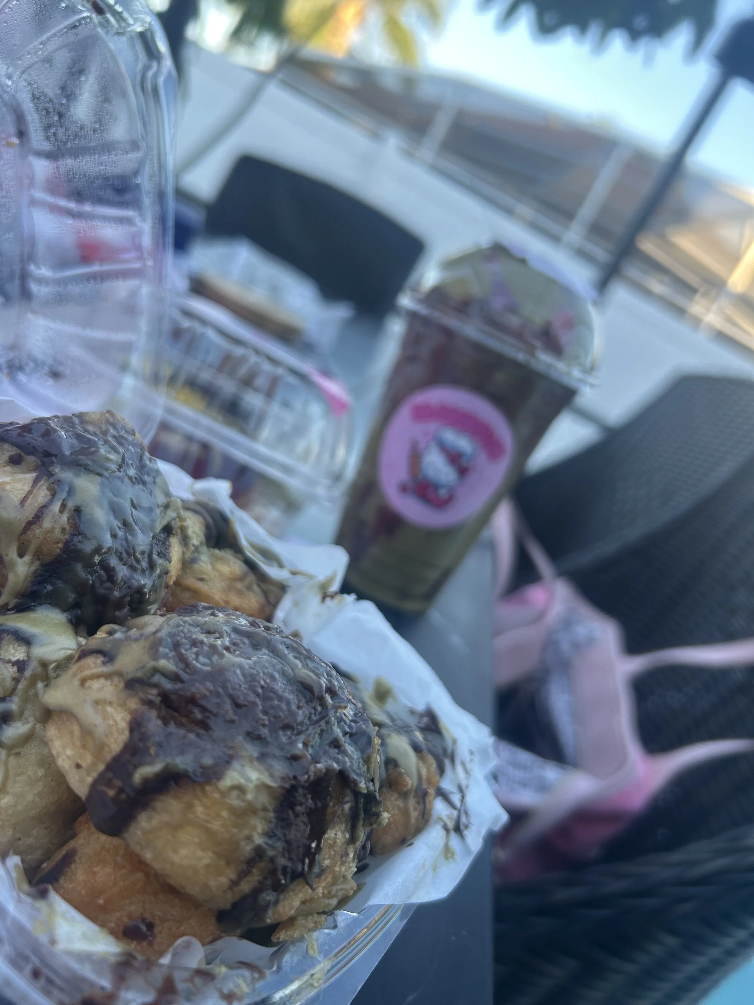 Dubai Fried Oreo + Cup