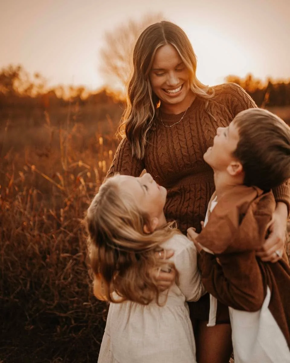 🍂✨ Fall Minis Are Back! ✨🍂
Two locations: Pryor/Claremore area 📍
Golden leaves, pumpkins &amp; cozy vibes 🤎
Limited spots &mdash; book now!
&rarr; https://book.usesession.com/s/sNk1sdcHy9