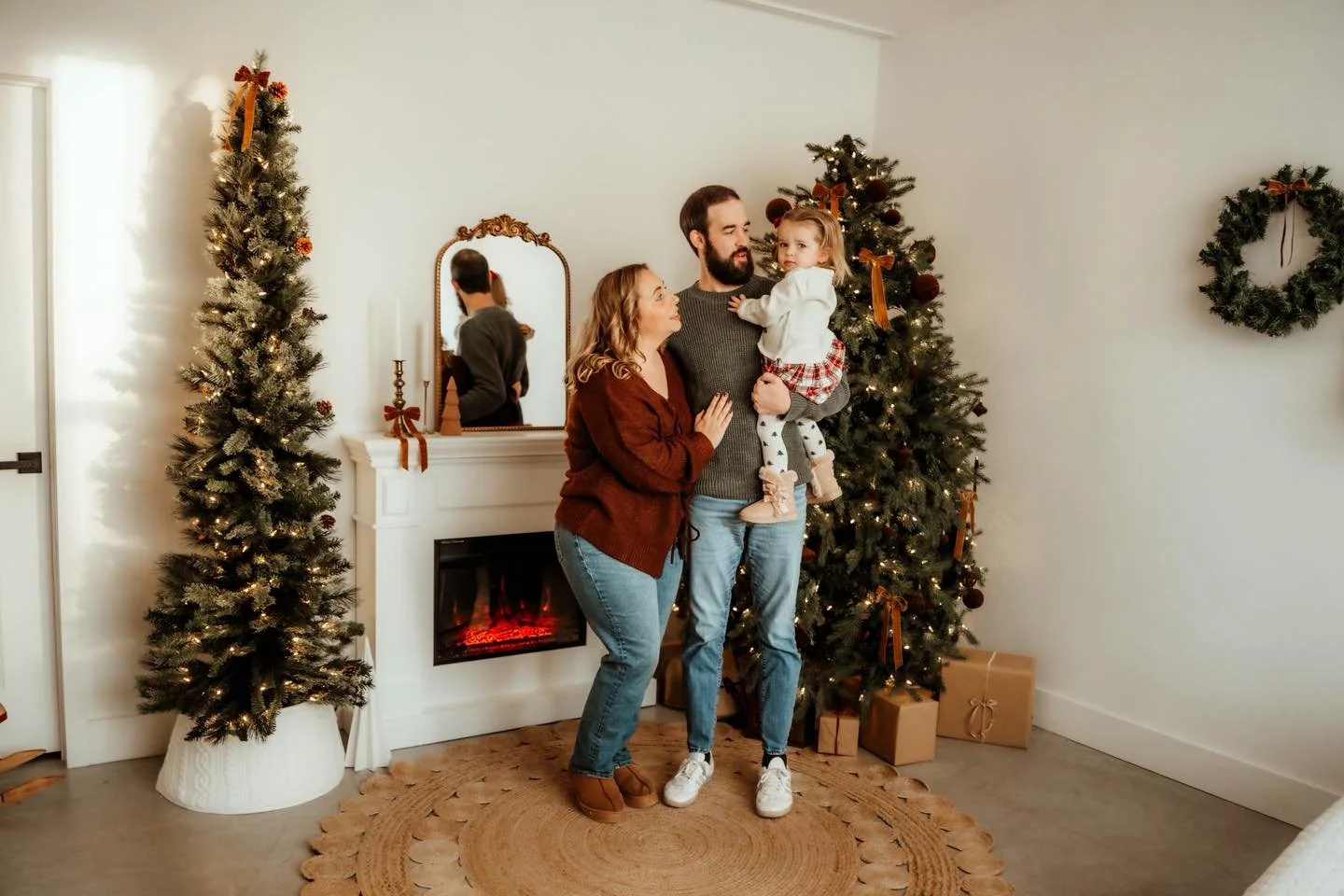 Last minute opening for tomorrow at Catoosa Sunflower Farm &mdash; $50 today// $65 tomorrow! 4:50P! 15 min session. Book here&mdash; 

https://book.usesession.com/s/I54fHu60h9