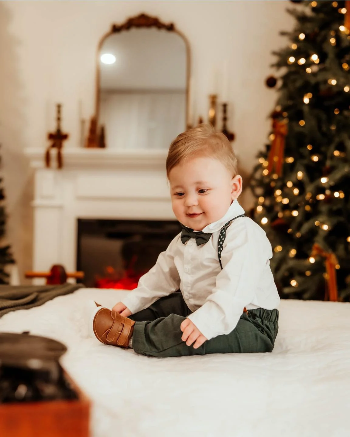 🎄✨ Christmas Minis atCatoosa Sunflower Farm! ✨🎄
Y&rsquo;all&hellip; Ashton knocked it OUT of the park with this setup. 😍 The moment I walked into her studio, I swear it felt like stepping straight into a Hallmark movie &mdash; cozy, magical, and a