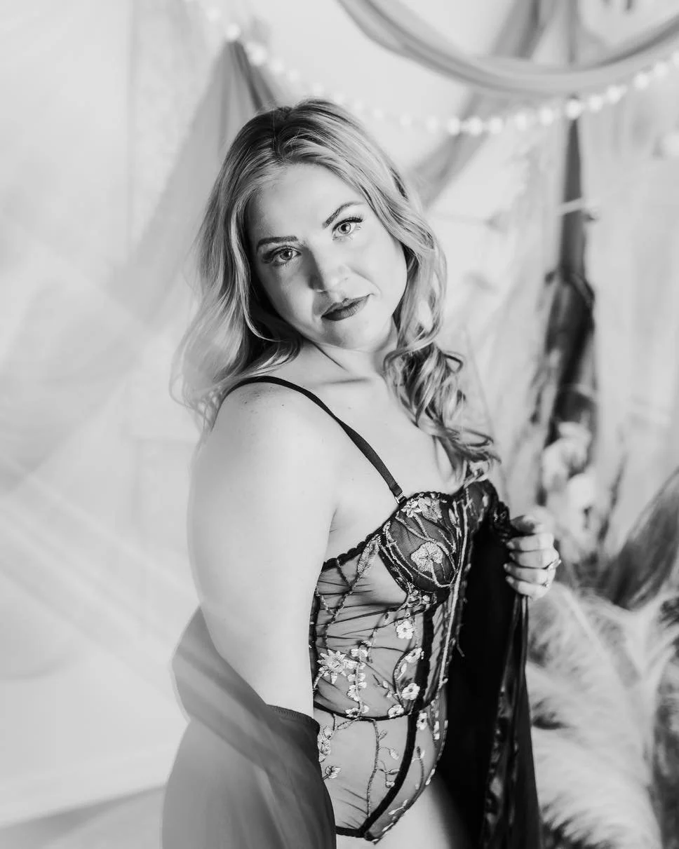 🔥 BOUDOIR IS BACK at Catoosa Sunflower Farm Studio 🔥

I&rsquo;m so excited to announce upcoming boudoir sessions at the Catoosa Sunflower Farm Studio on January 17th &amp; January 25th &mdash; and yes, they&rsquo;ll be ready in time for Valentine&r
