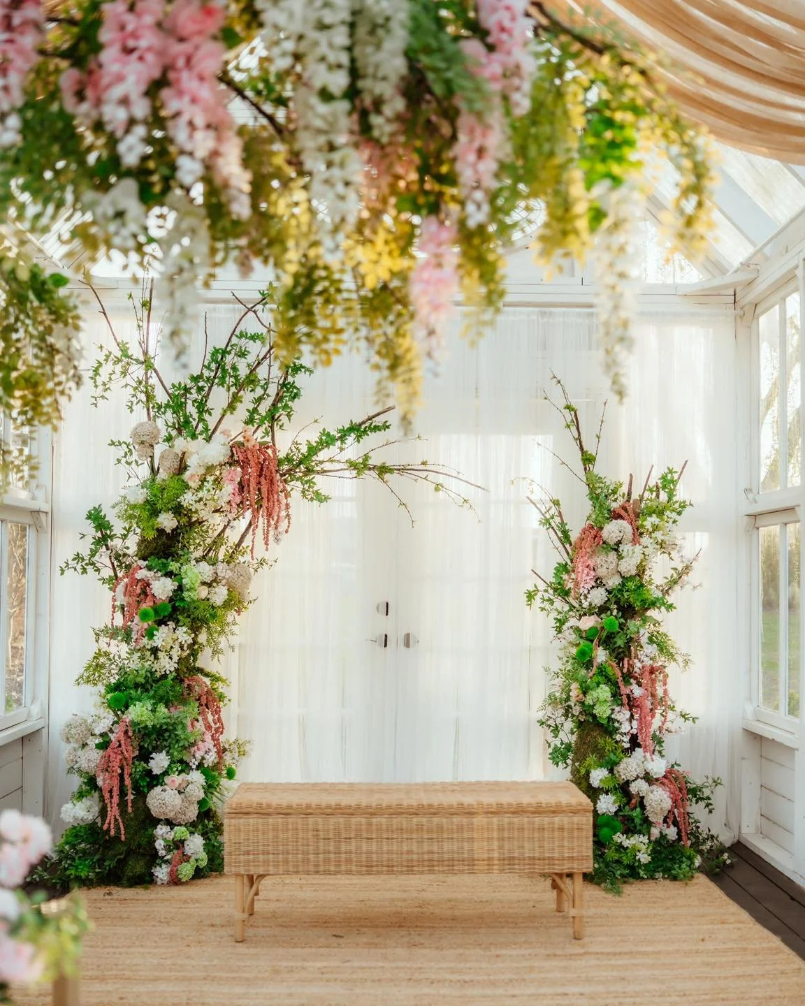 okay but can we just talk about this for a second&hellip;

out of ALL the photographers&hellip; I was the one asked to come shoot at the Victorian greenhouse this spring 🥹 like what?! that&rsquo;s not something I take lightly at all

this space is u
