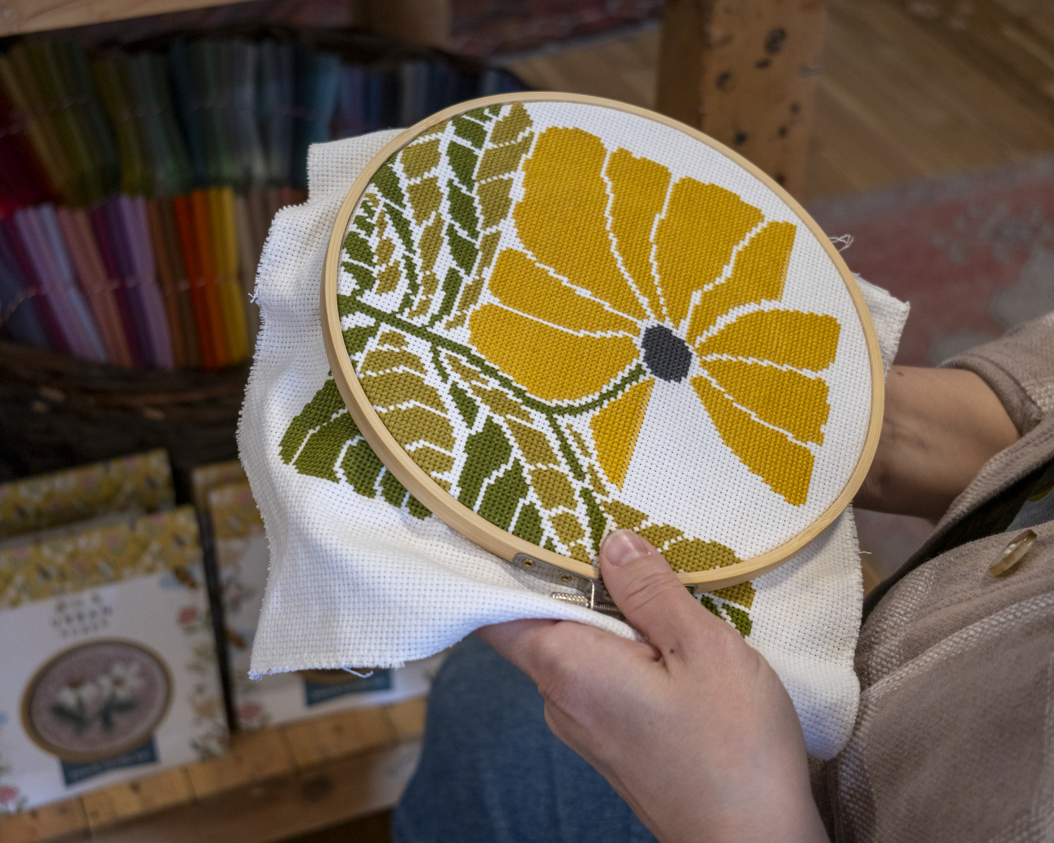 Community Craft Night &amp; Extended Shopping 