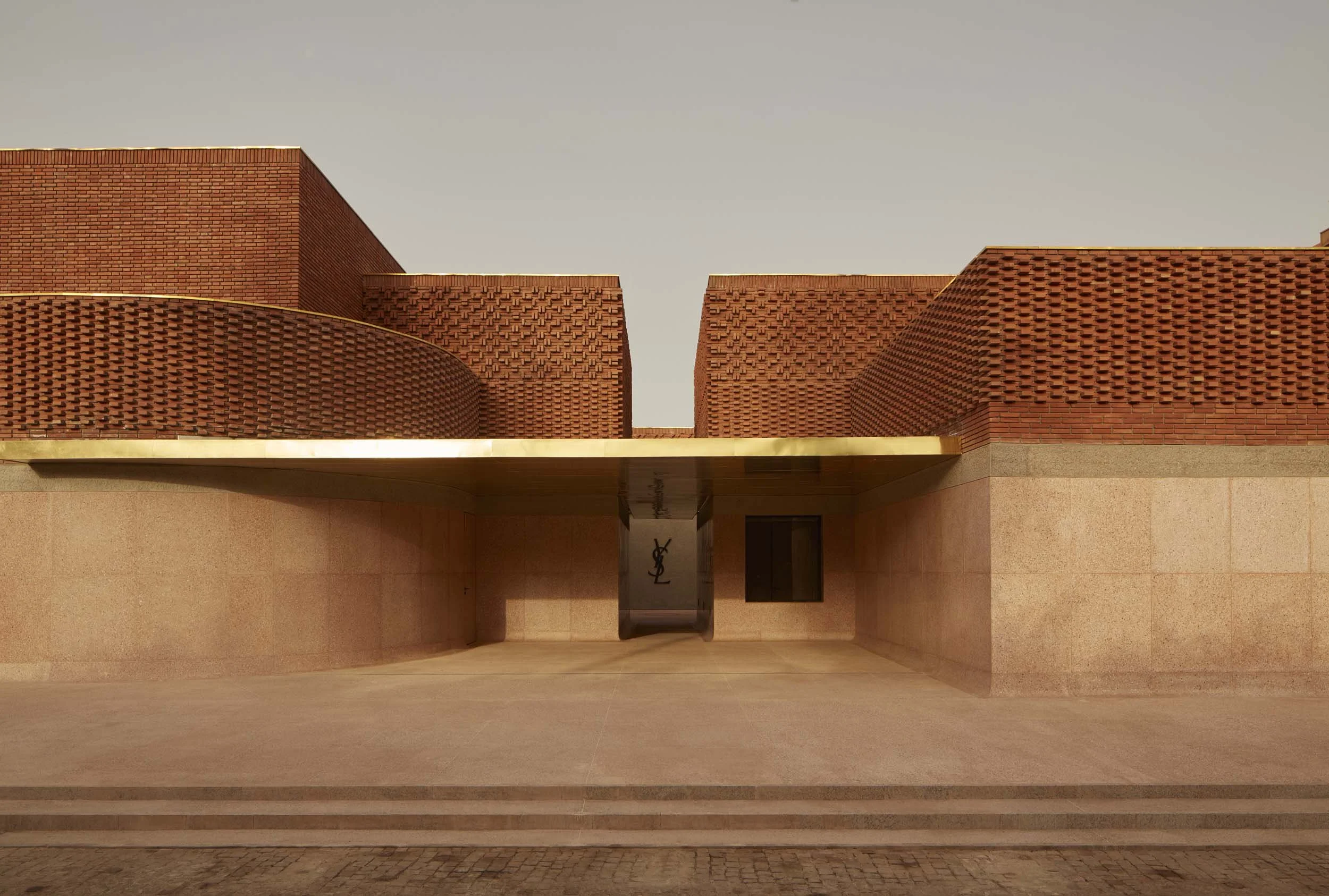 dan-glasser-studio-ko-ysl-museum10.jpg