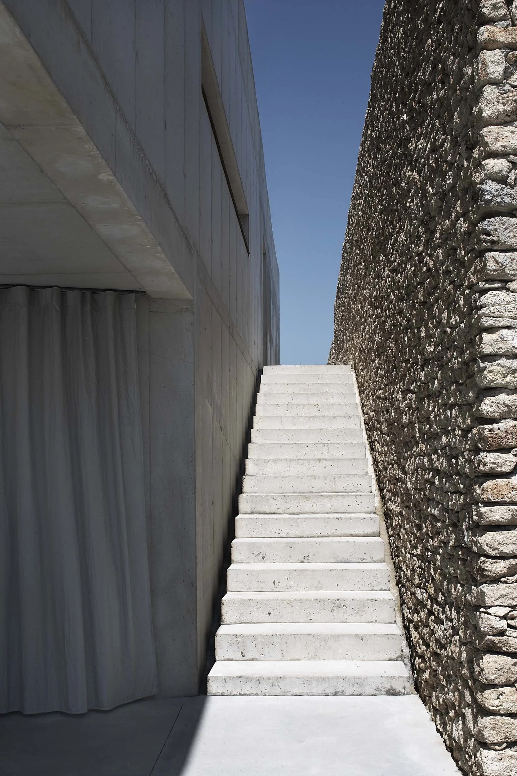 dan-glasser-studio-ko-villa-g-2.jpg
