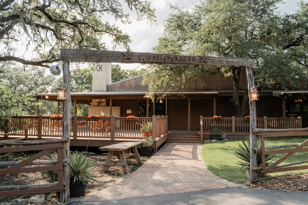 Knibbe Ranch Wedding Packages | Texas Hill Country Venue with Indoor & Outdoor ...