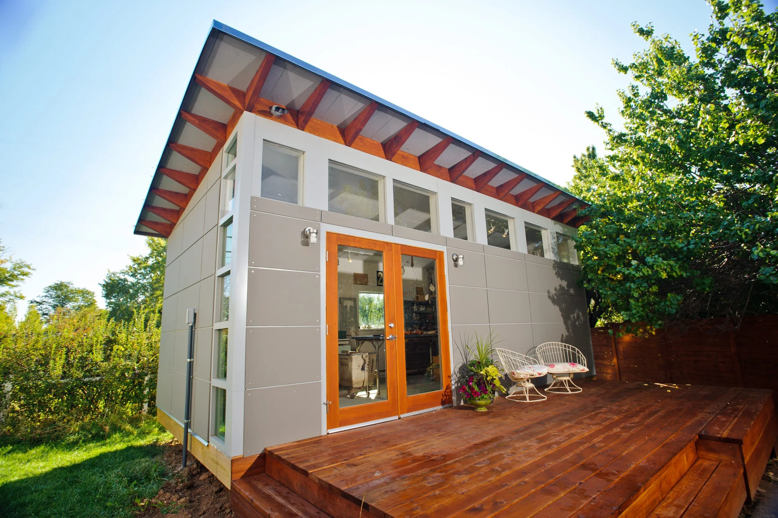 artist-s-studio-studio-shed-lifestyle-studio-shed-live-large-build-small-img~4981ffd400fb6ef8_14-7948-1-13876dc.jpg