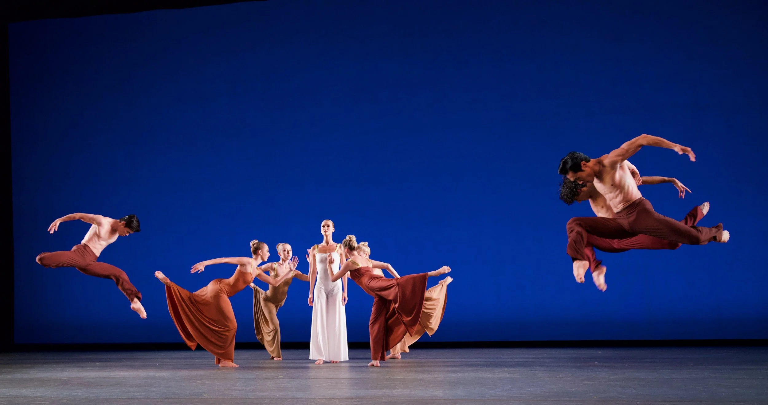 Diversion of Angels, Choreography & Design: Martha Graham, Music: Norman Dello Joio, Photography: George Skouras