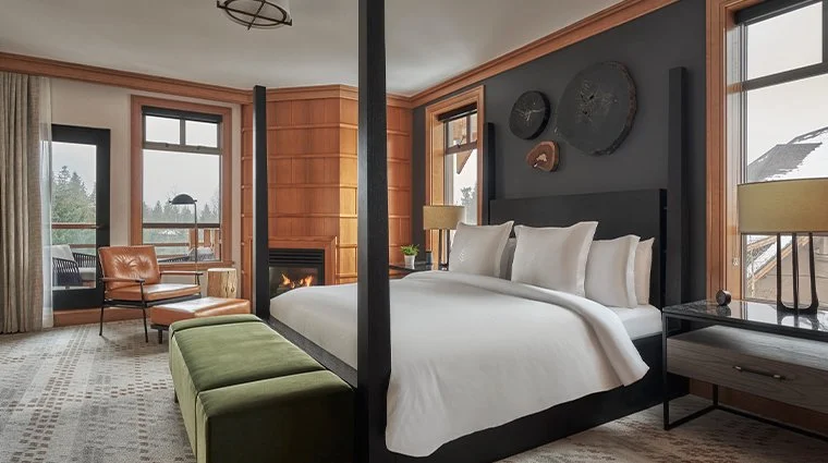 four-seasons-resort-and-residences-whistler-panorama-suite-bedroom.jpg