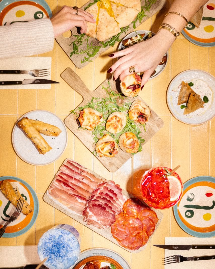 Vendredi + fin de journ&eacute;e = ap&eacute;ro chez @bikube.lyon 

#BikubeLyon  #FoodPhotography #FoodPhotographer #FoodLovers #Photographeculinairelyon #photographelyon