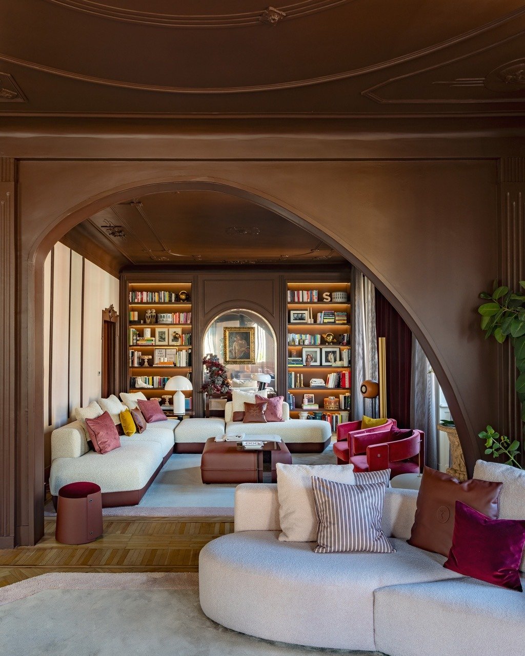 Where color meets craftsmanship.

In his latest collaboration with Trussardi Casa, designer Paolo Stella brings emotion and elegance to life in SuonareStella | CAP X, a project where every surface plays a meaningful role in the story.

Novacolor fini