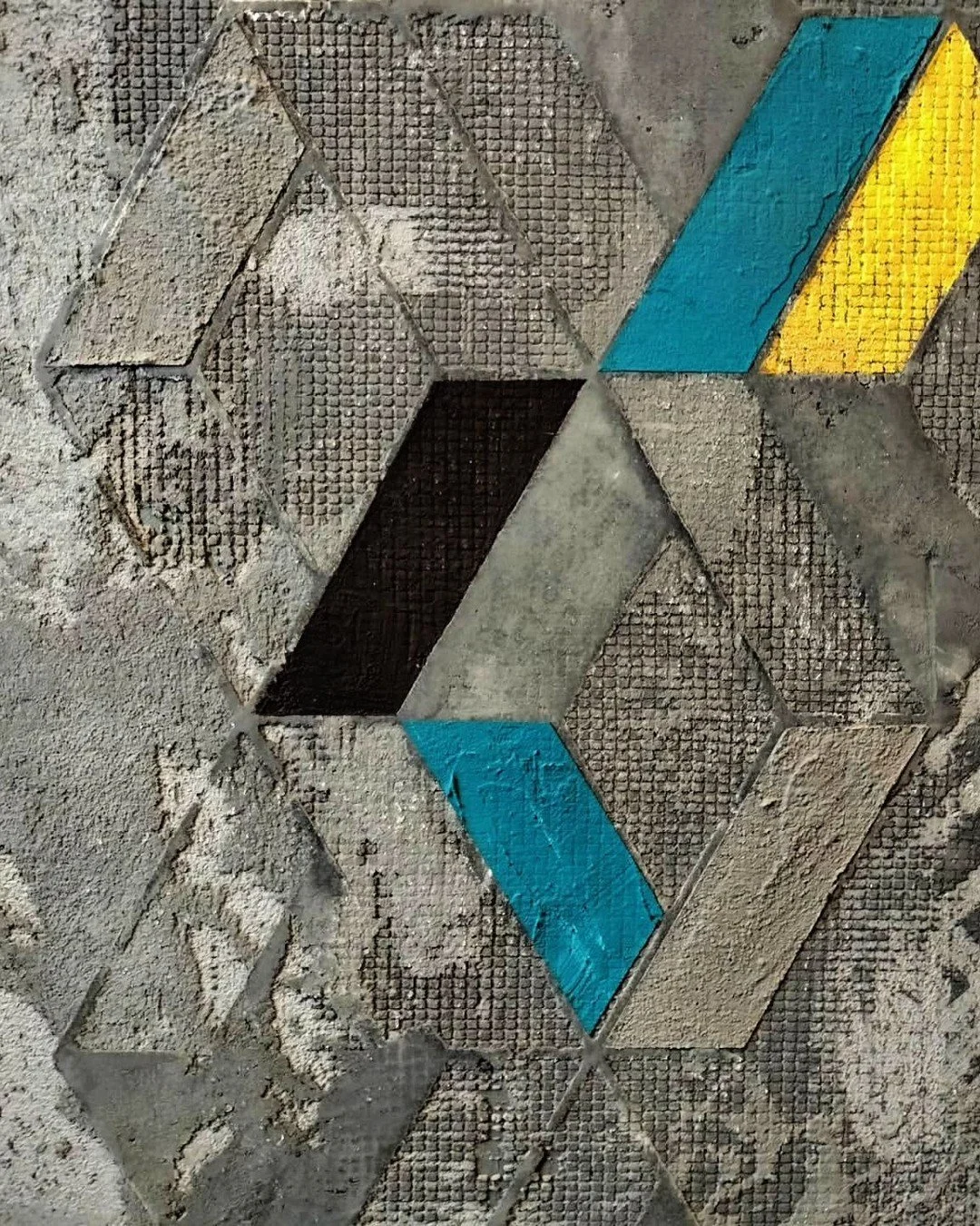 Maximalism has a way of waking up a wall.

With the Extravagance stencil from the Maximalism Collection via @novacoloritalia, Antonio Manna layers geometry, texture, and bold accents of color to create a surface that feels alive. The design plays wit